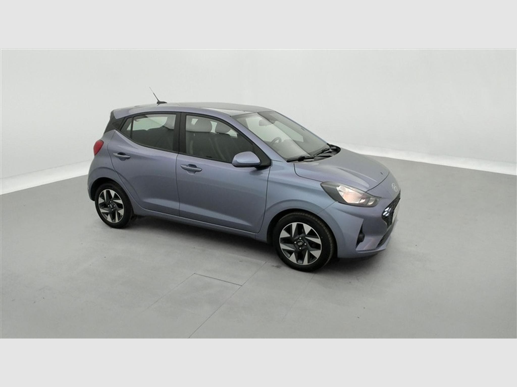 Hyundai i10 1.0i First Edition *CARPLAY/CLIM/JA15* (2023) - Photo 21