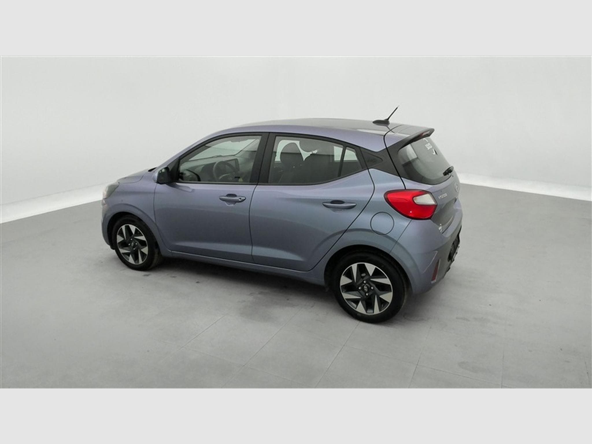 Hyundai i10 1.0i First Edition *CARPLAY/CLIM/JA15* (2023) - Photo 25