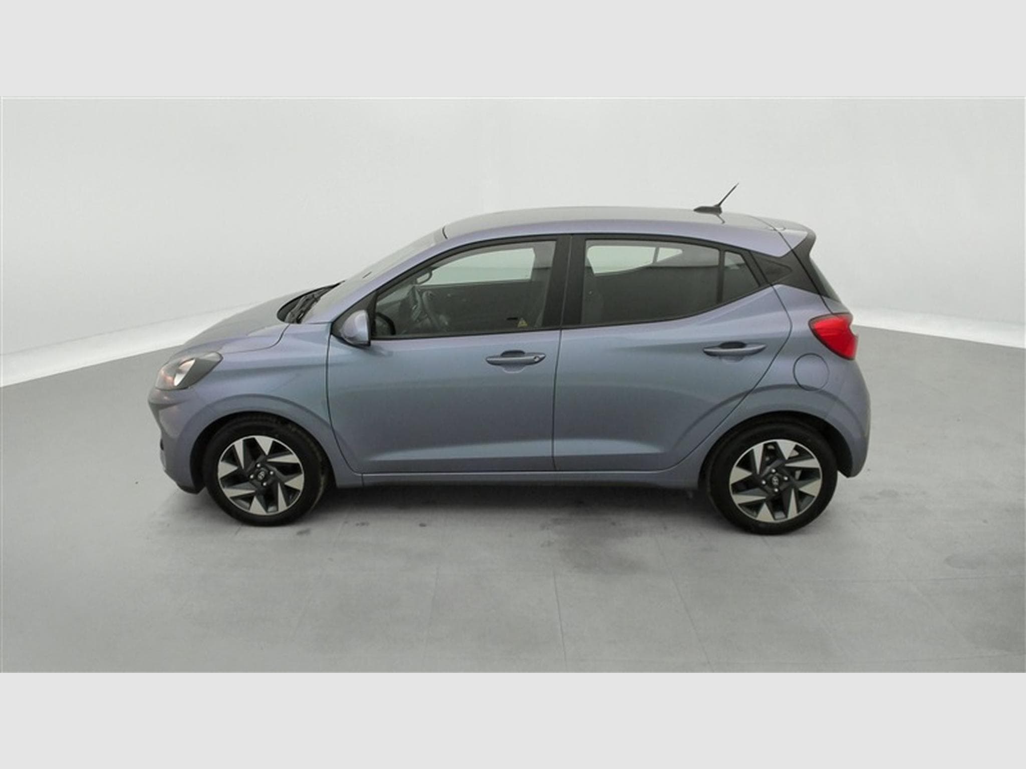 Hyundai i10 1.0i First Edition *CARPLAY/CLIM/JA15* (2023) - Photo 3