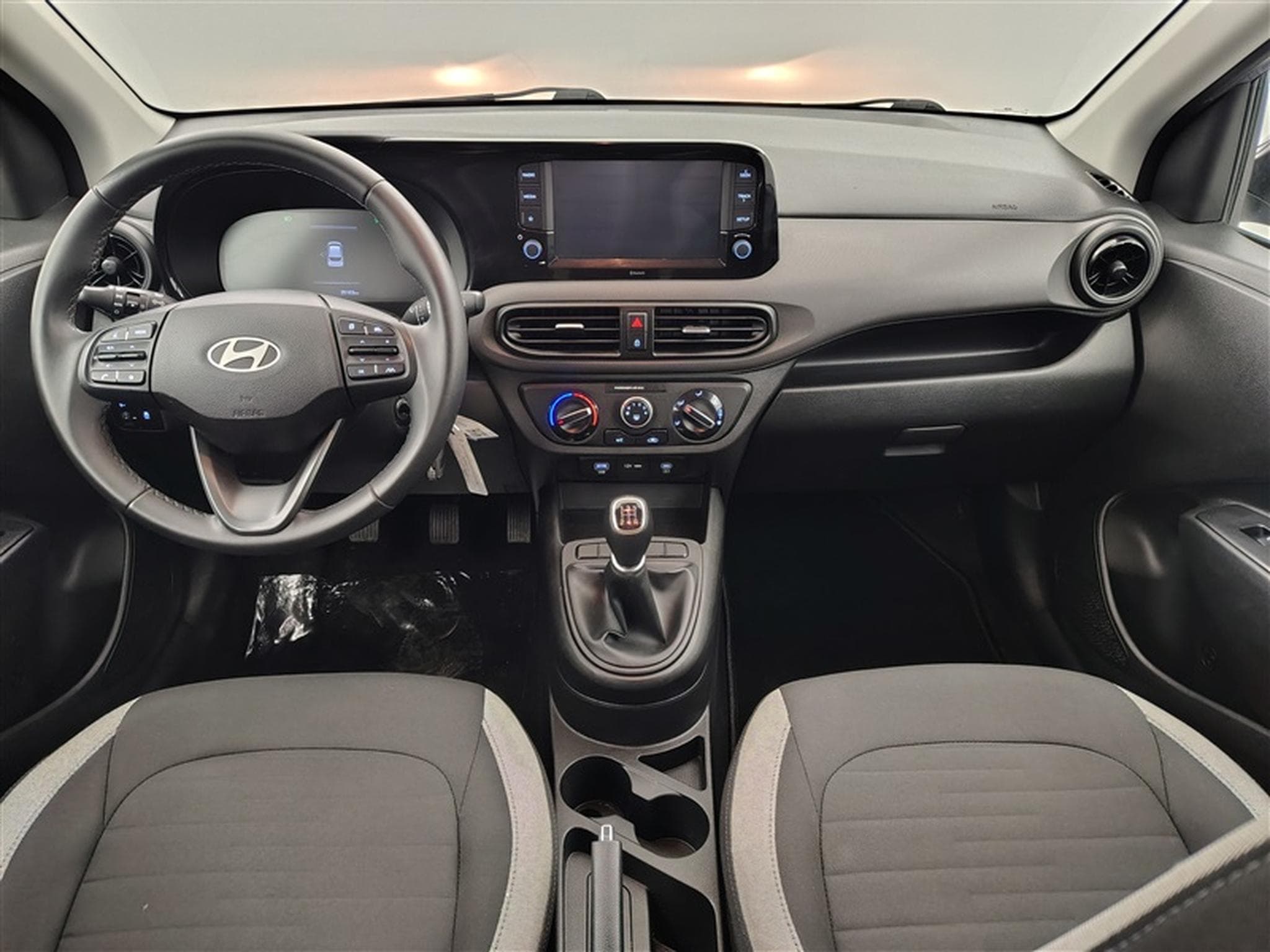 Hyundai i10 1.0i First Edition *CARPLAY/CLIM/JA15* (2023) - Photo 8