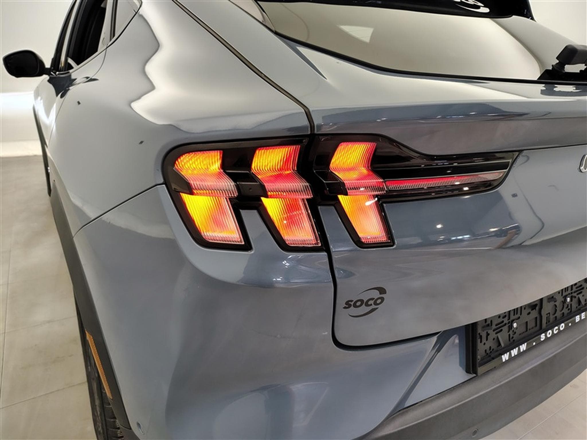 Ford Mustang Mach-E 76 kWh Technologie Pack CUIR/NAVI/FULL LED (2024) - Photo 16