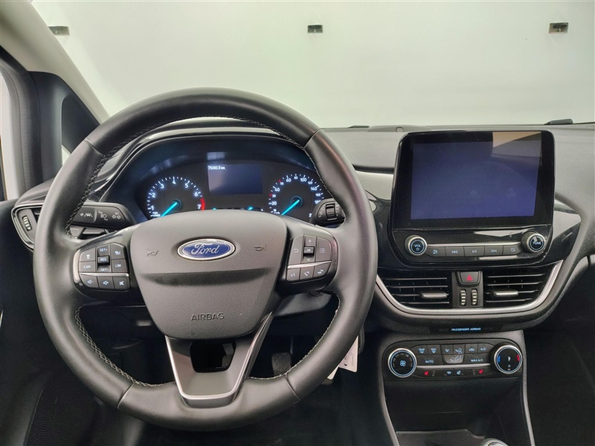Ford Fiesta 1.0 EcoBoost MHEV Titanium (EU6d) (2021) - Photo 9