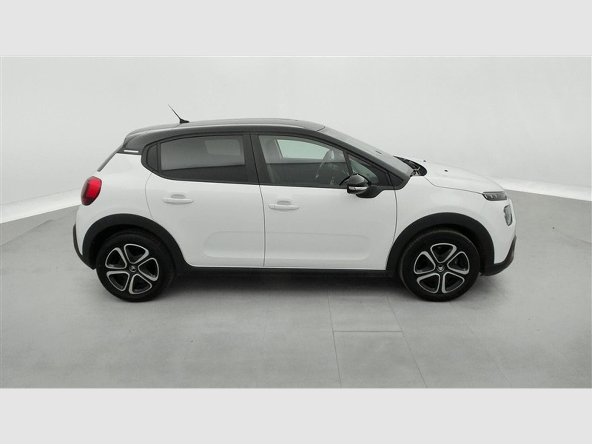 Citroen C3 1.2i PureTech Shine S&S (EU6.4) (2022) - Photo 22