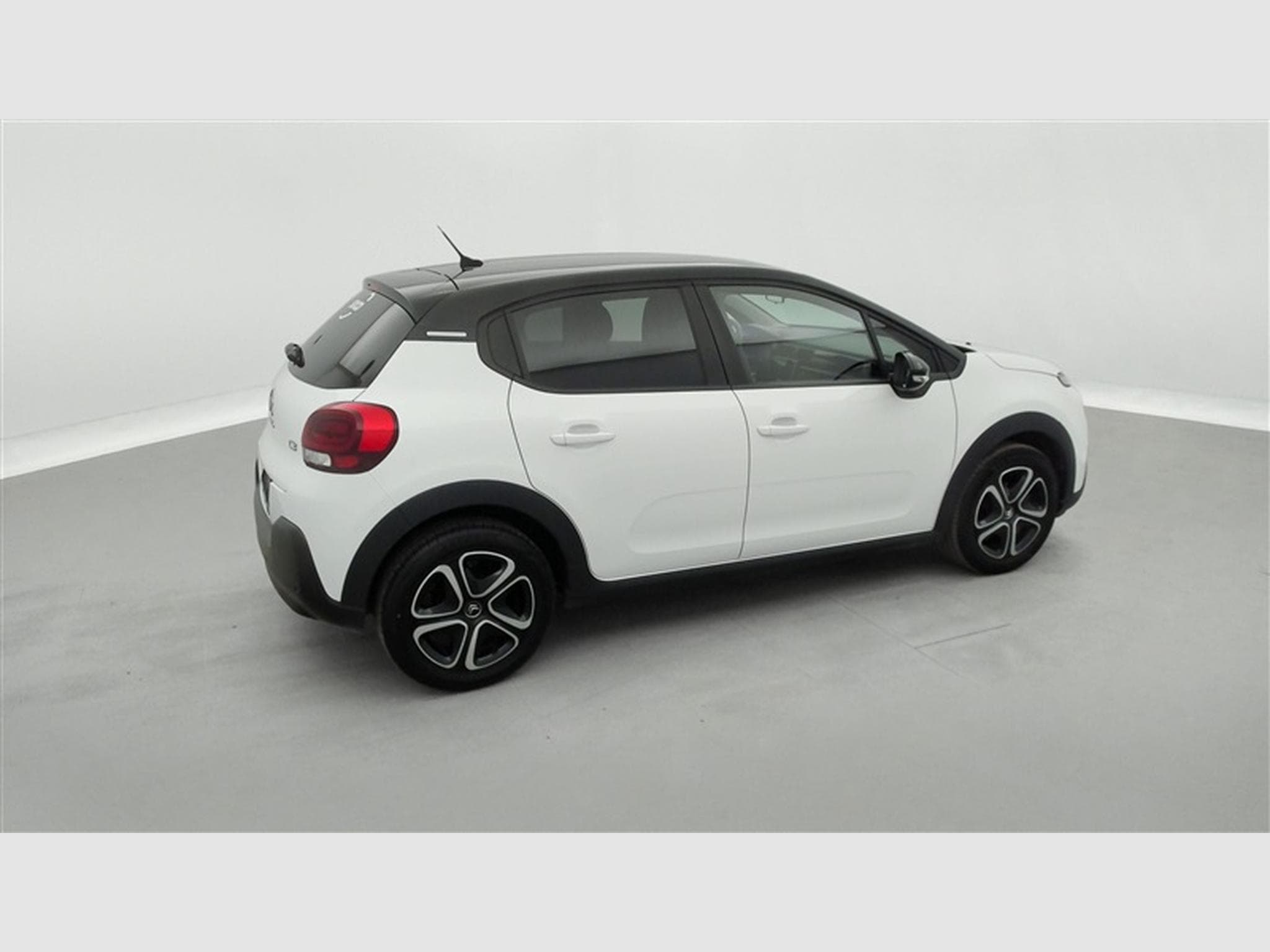 Citroen C3 1.2i PureTech Shine S&S (EU6.4) (2022) - Photo 23