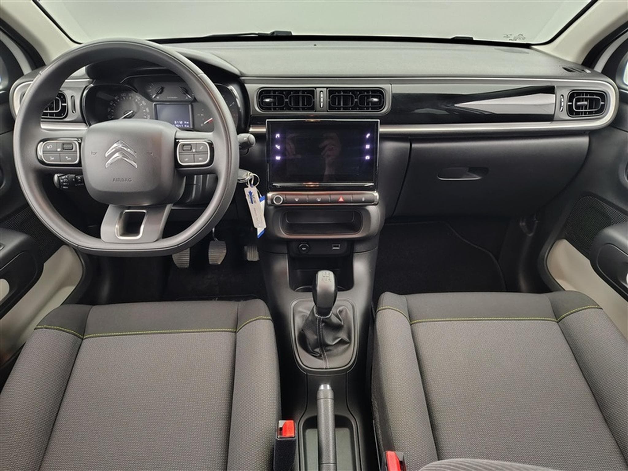 Citroen C3 1.2i PureTech Shine S&S (EU6.4) (2022) - Photo 8