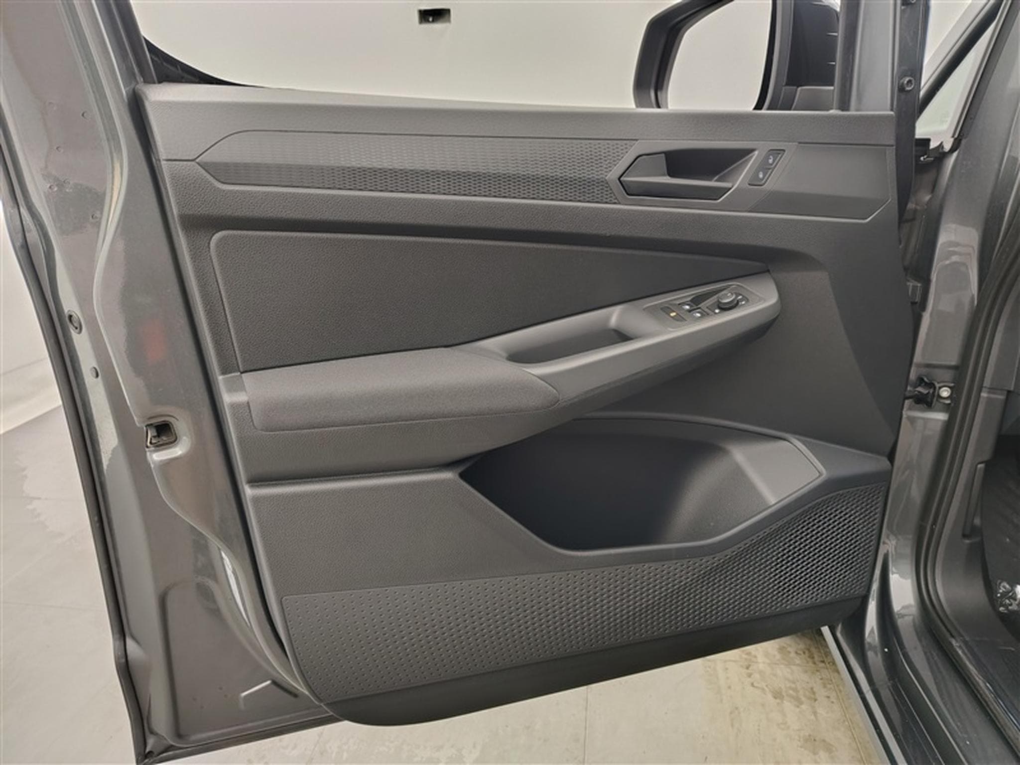 VW Caddy TDi Double cabine Navi / PDC (2024) - Photo 16