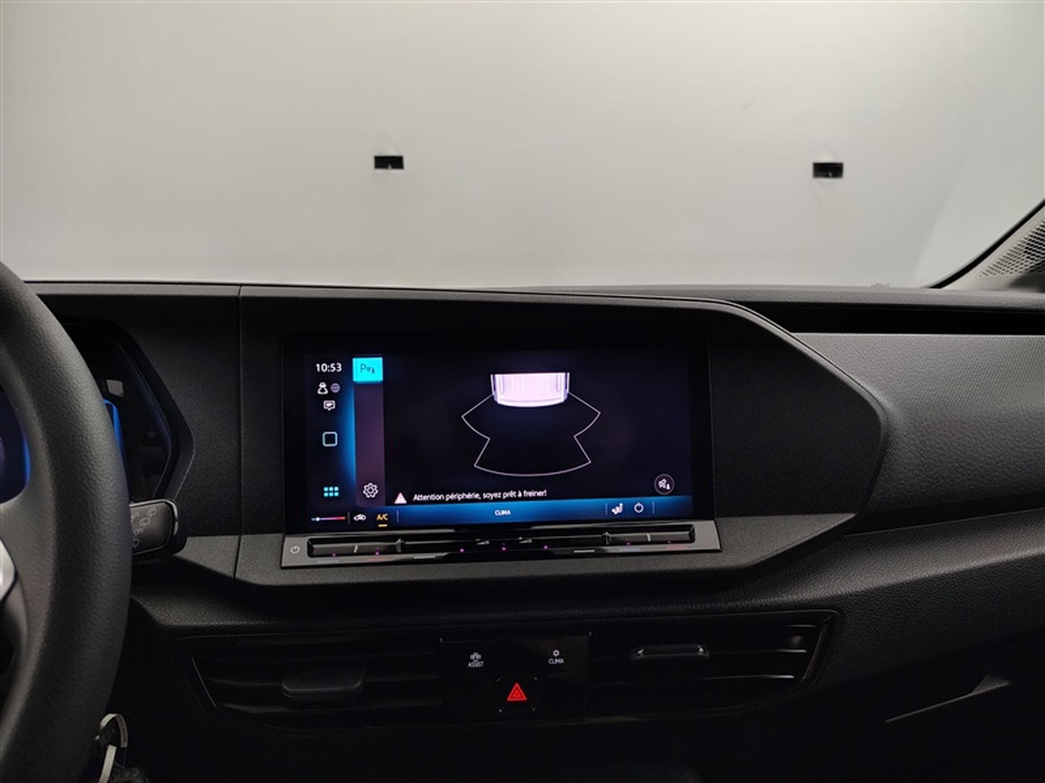 VW Caddy TDi Double cabine Navi / PDC (2024) - Photo 17