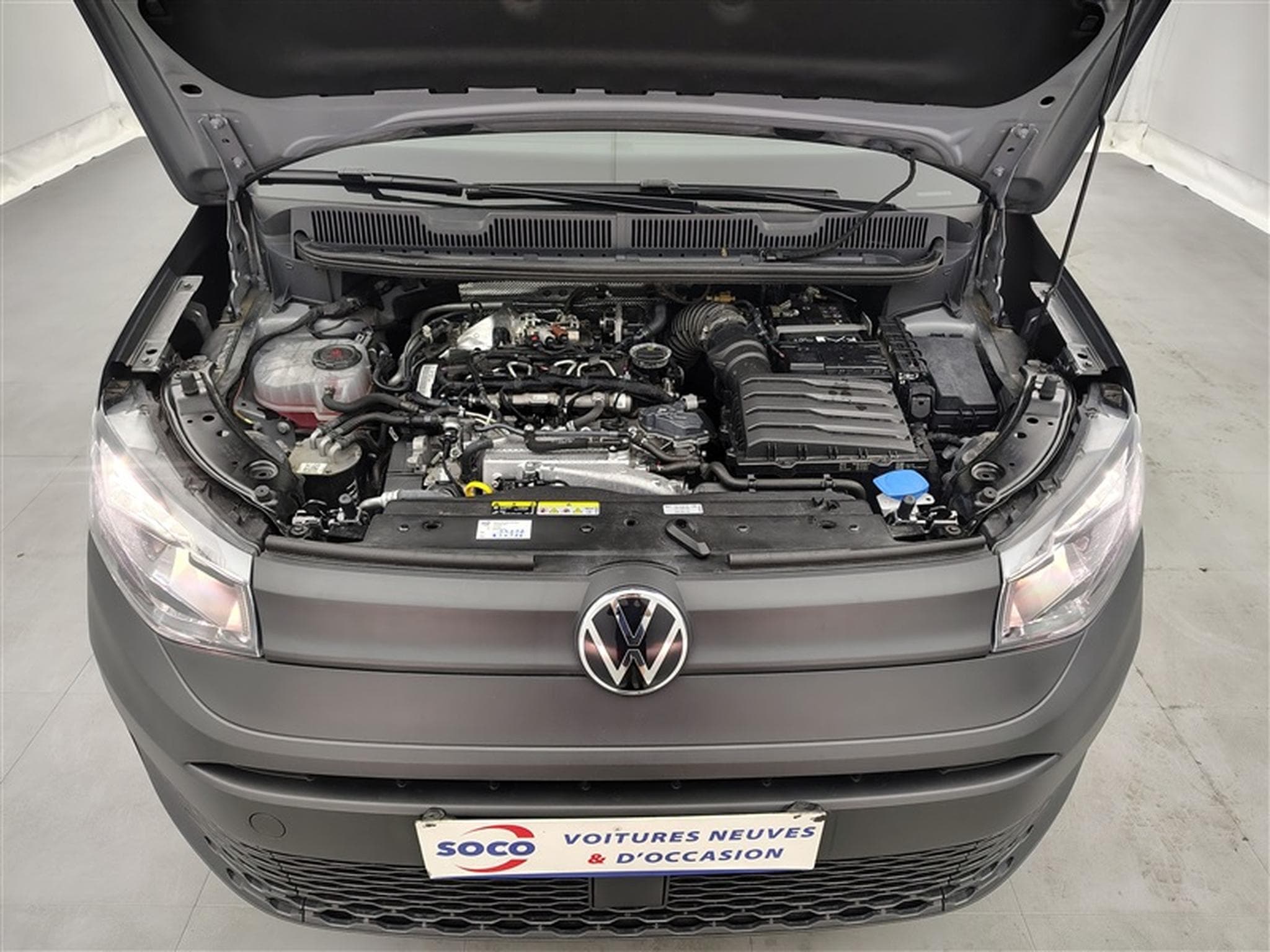 VW Caddy TDi Double cabine Navi / PDC (2024) - Photo 18