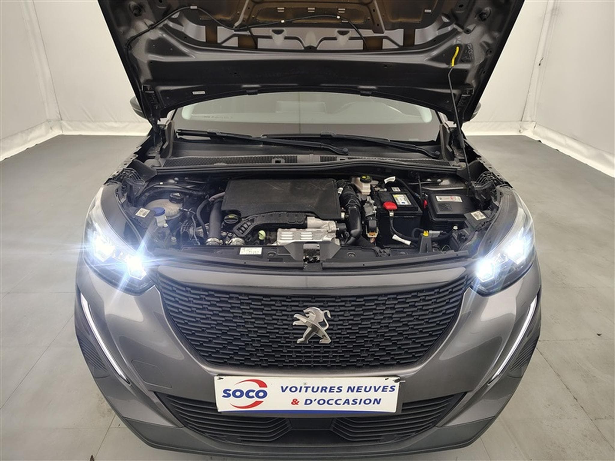 Peugeot 2008 1.2 PureTech Active NAVI/PDC (2020) - Photo 19