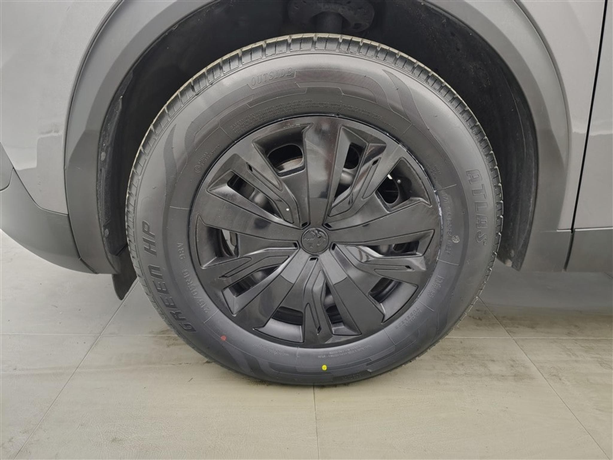 Peugeot 2008 1.2 PureTech Active NAVI/PDC (2020) - Photo 6