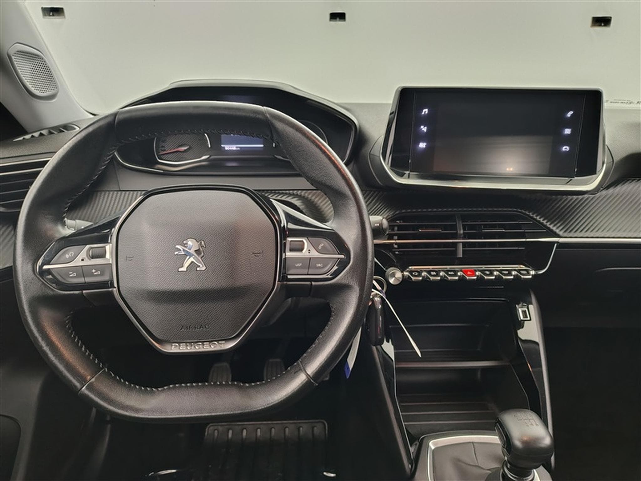 Peugeot 2008 1.2 PureTech Active NAVI/PDC (2020) - Photo 9