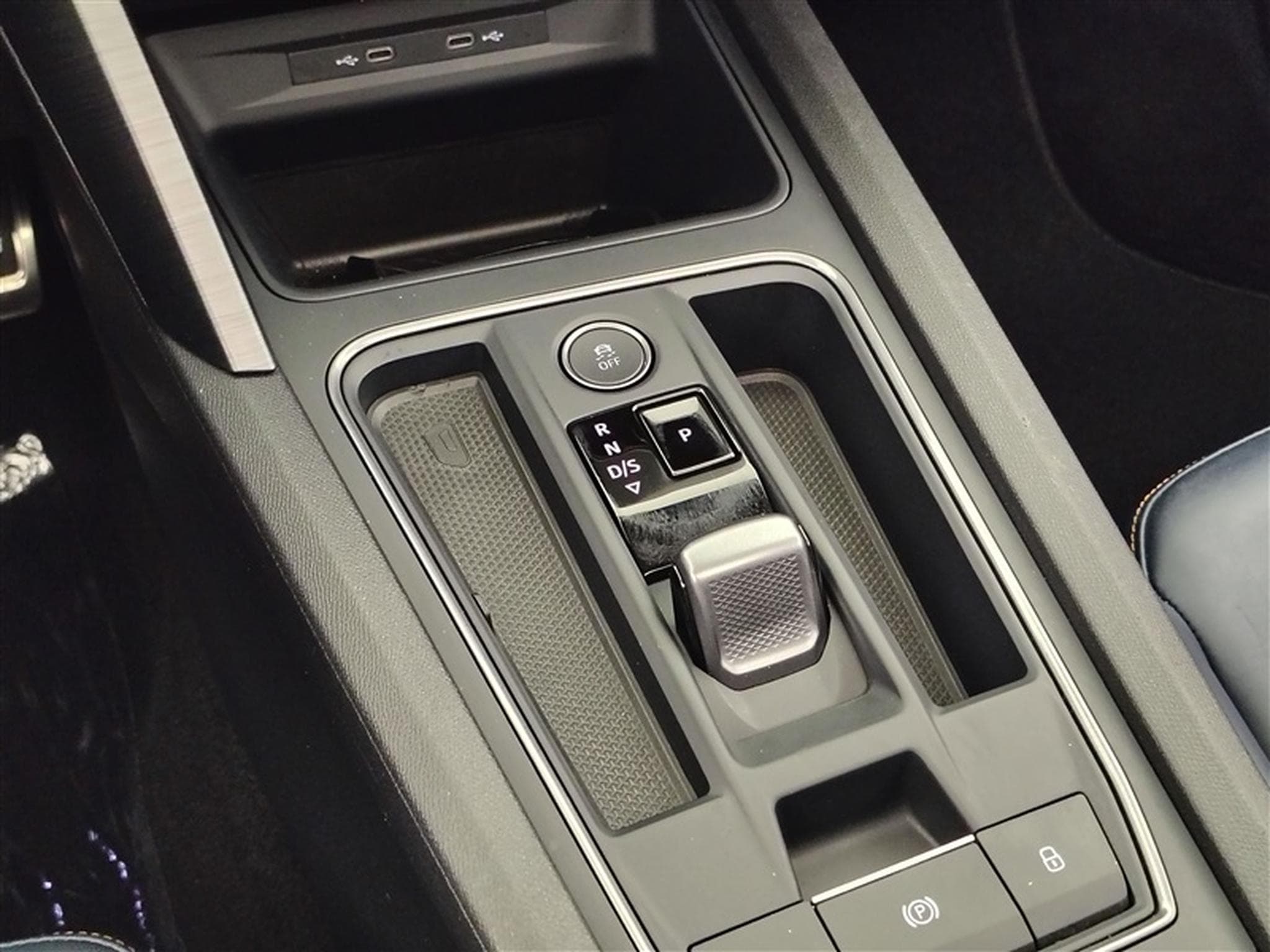Cupra Leon Leon ST e-Hybrid 1.4 PHEV  Cuir/Siège élec./Toit Pano/... (2021) - Photo 12