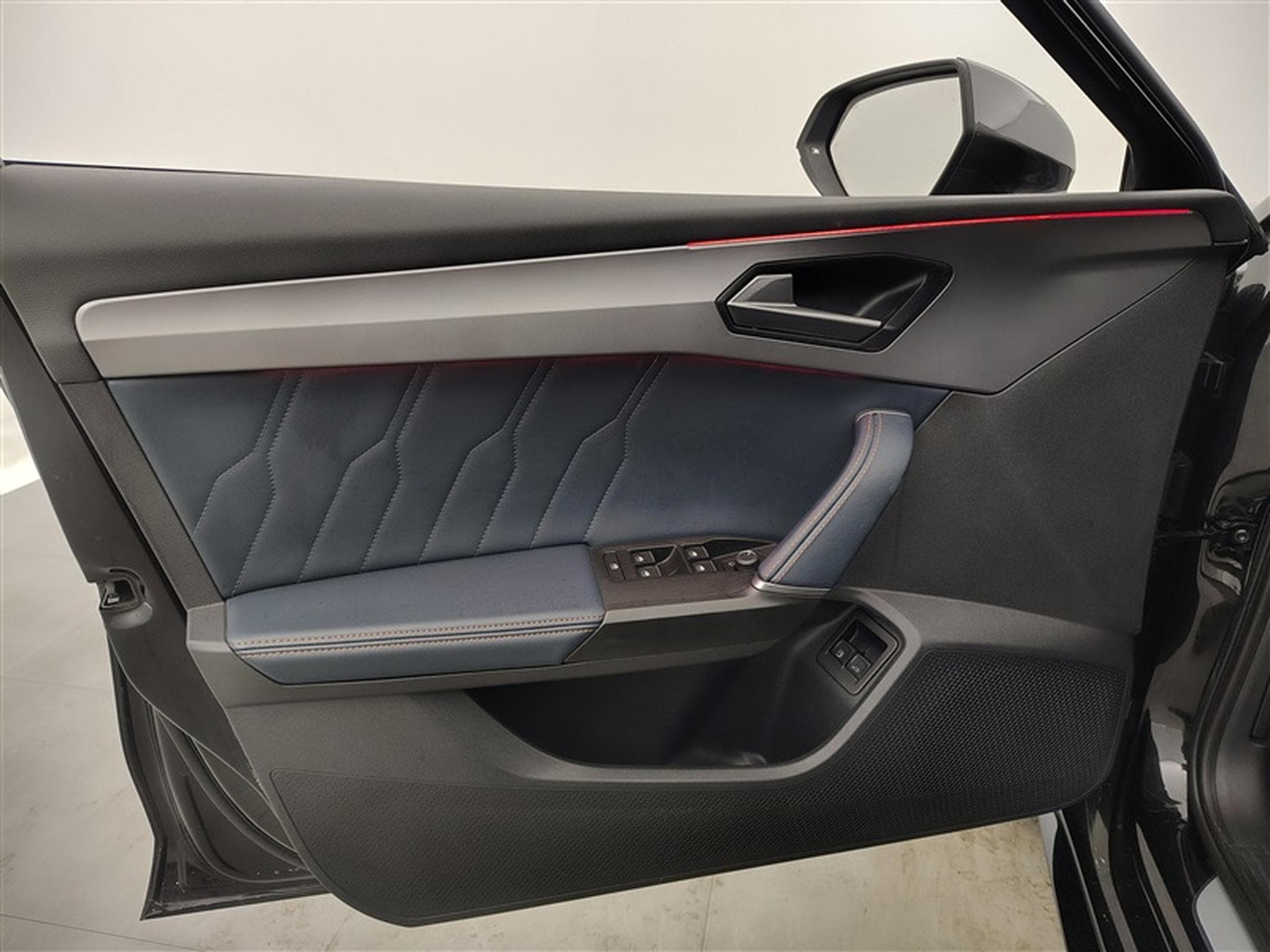 Cupra Leon Leon ST e-Hybrid 1.4 PHEV  Cuir/Siège élec./Toit Pano/... (2021) - Photo 17