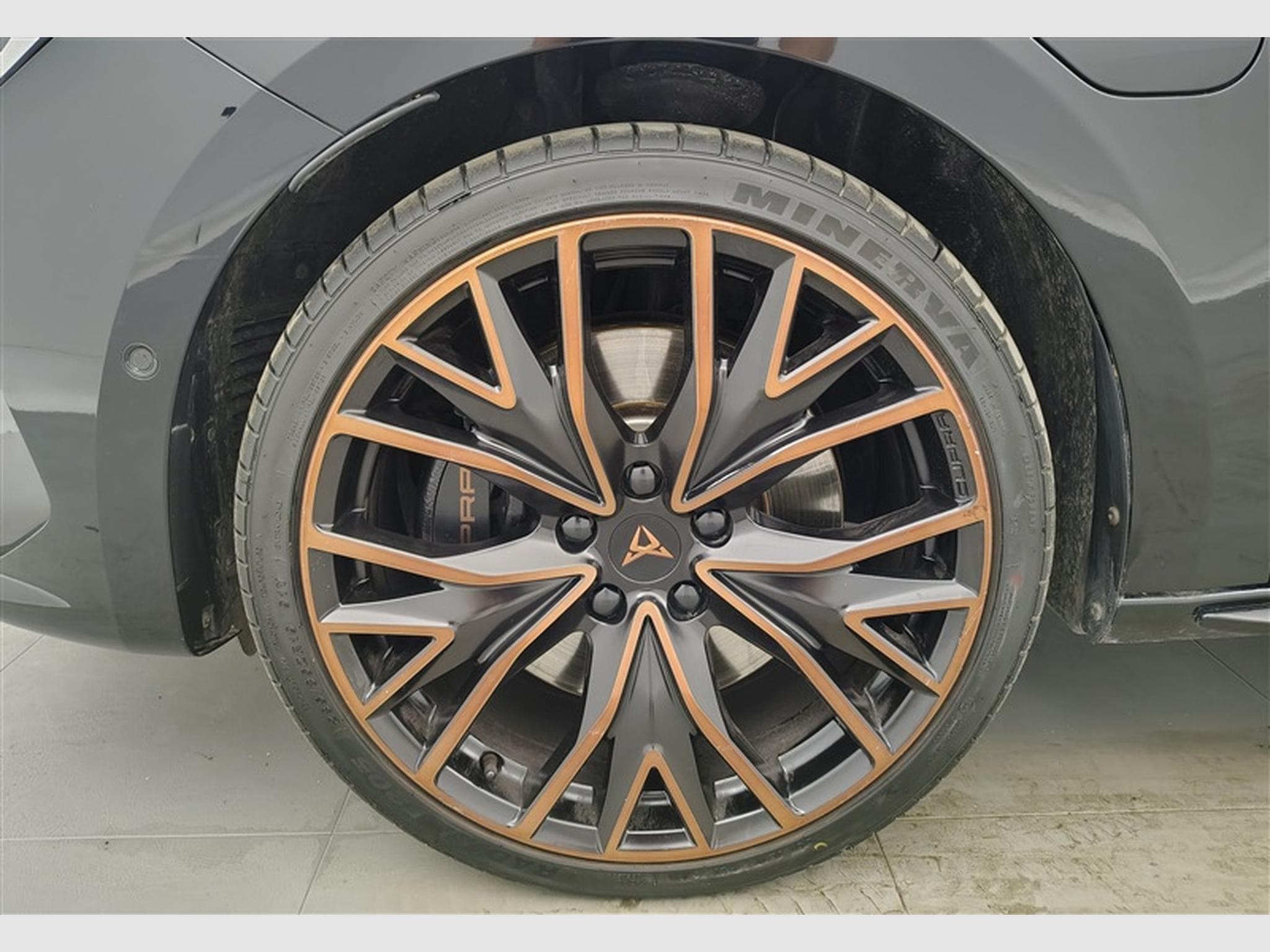Cupra Leon Leon ST e-Hybrid 1.4 PHEV  Cuir/Siège élec./Toit Pano/... (2021) - Photo 6