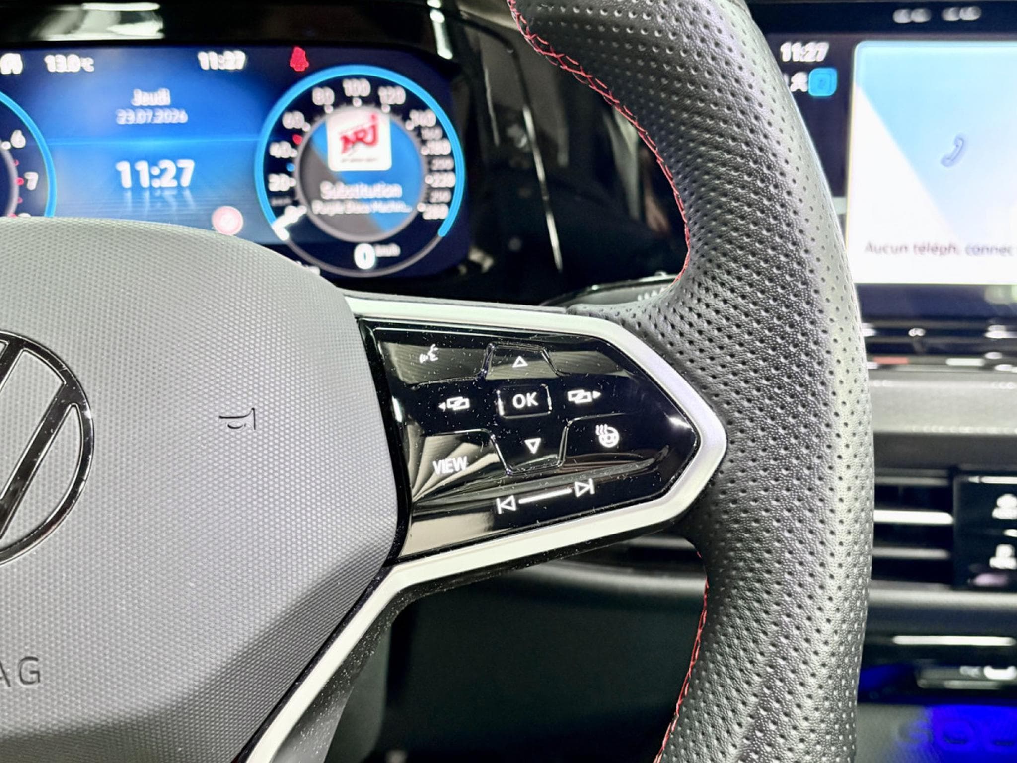 VW Golf GTI 2.0 TSI BVM6 245 CV *BOITE MECA* ACC * CARPLAY* (2023) - Photo 12