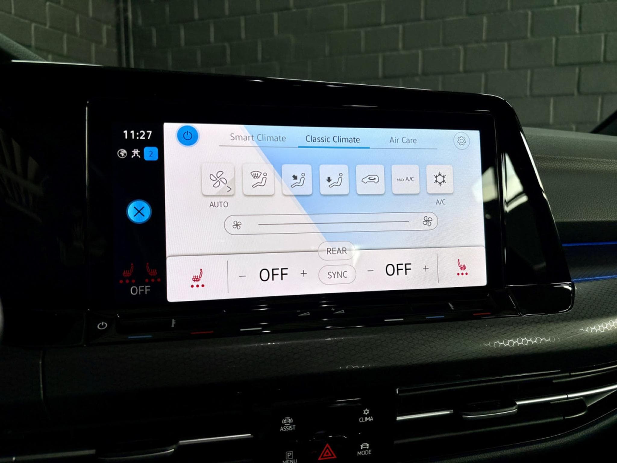 VW Golf GTI 2.0 TSI BVM6 245 CV *BOITE MECA* ACC * CARPLAY* (2023) - Photo 17
