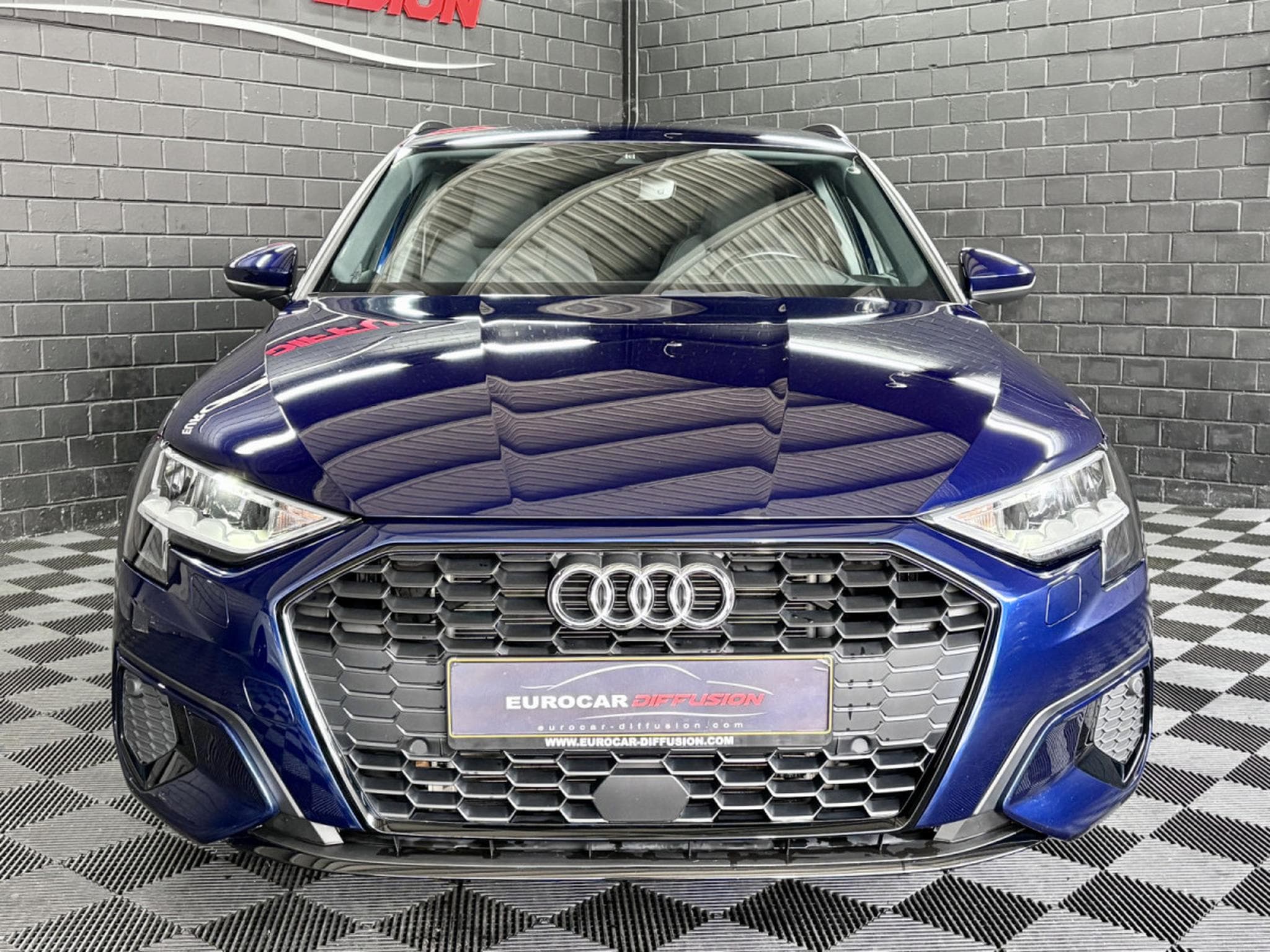 Audi A3 Sportback Advanced 30 TFSI 110 CV *ATTELAGE* * 18" * (2023) - Photo 2