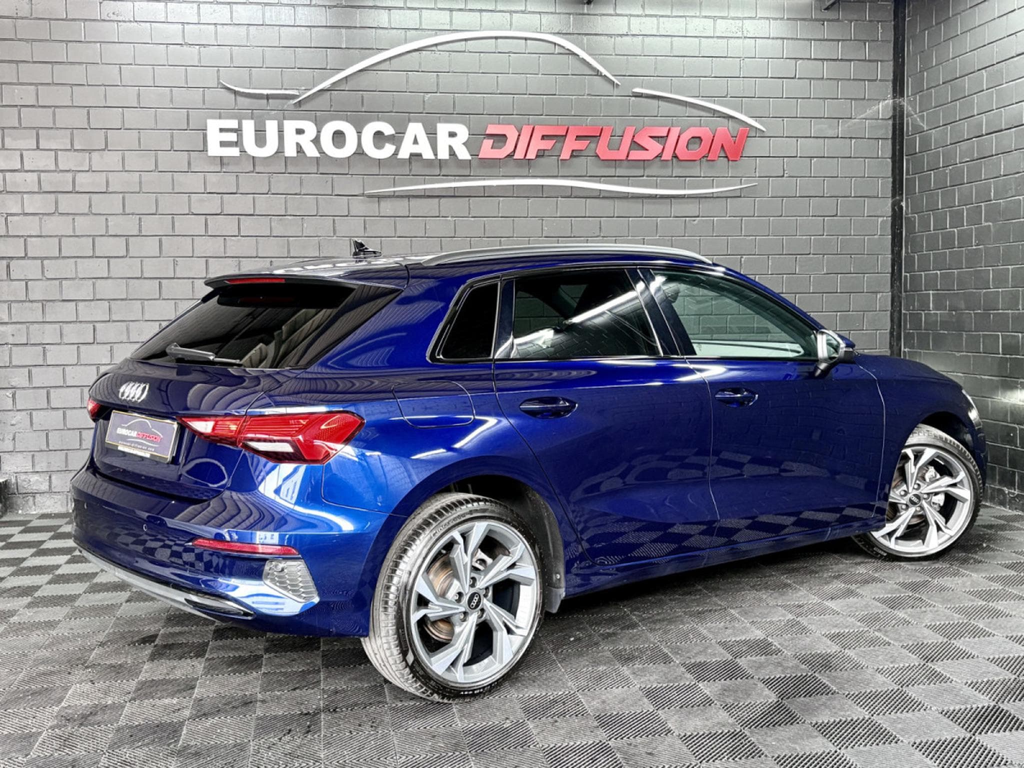 Audi A3 Sportback Advanced 30 TFSI 110 CV *ATTELAGE* * 18" * (2023) - Photo 6