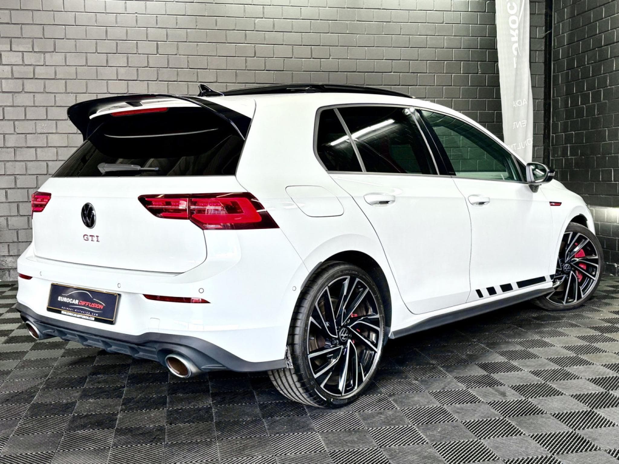 VW Golf GTI Clubsport 2.0 TSI 300CV DSG7 *PANO* MATRIX * HARMAN * CA (2024) - Photo 6