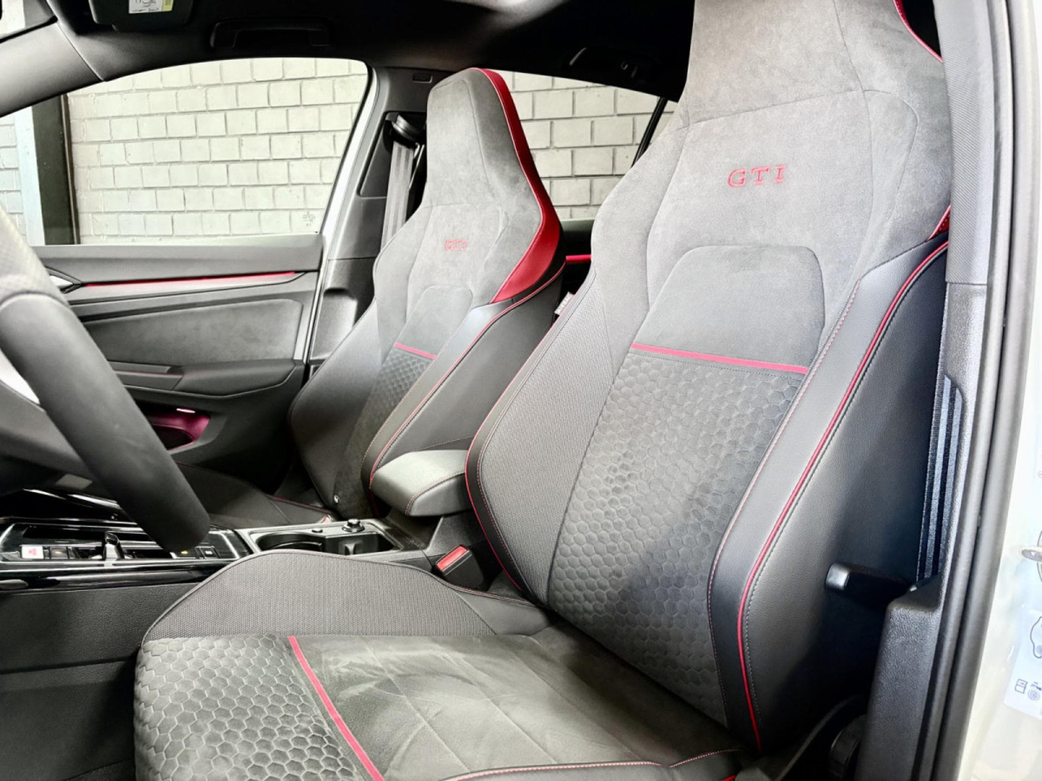 VW Golf GTI Clubsport 2.0 TSI 300CV DSG7 *PANO* MATRIX * HARMAN * CA (2024) - Photo 7