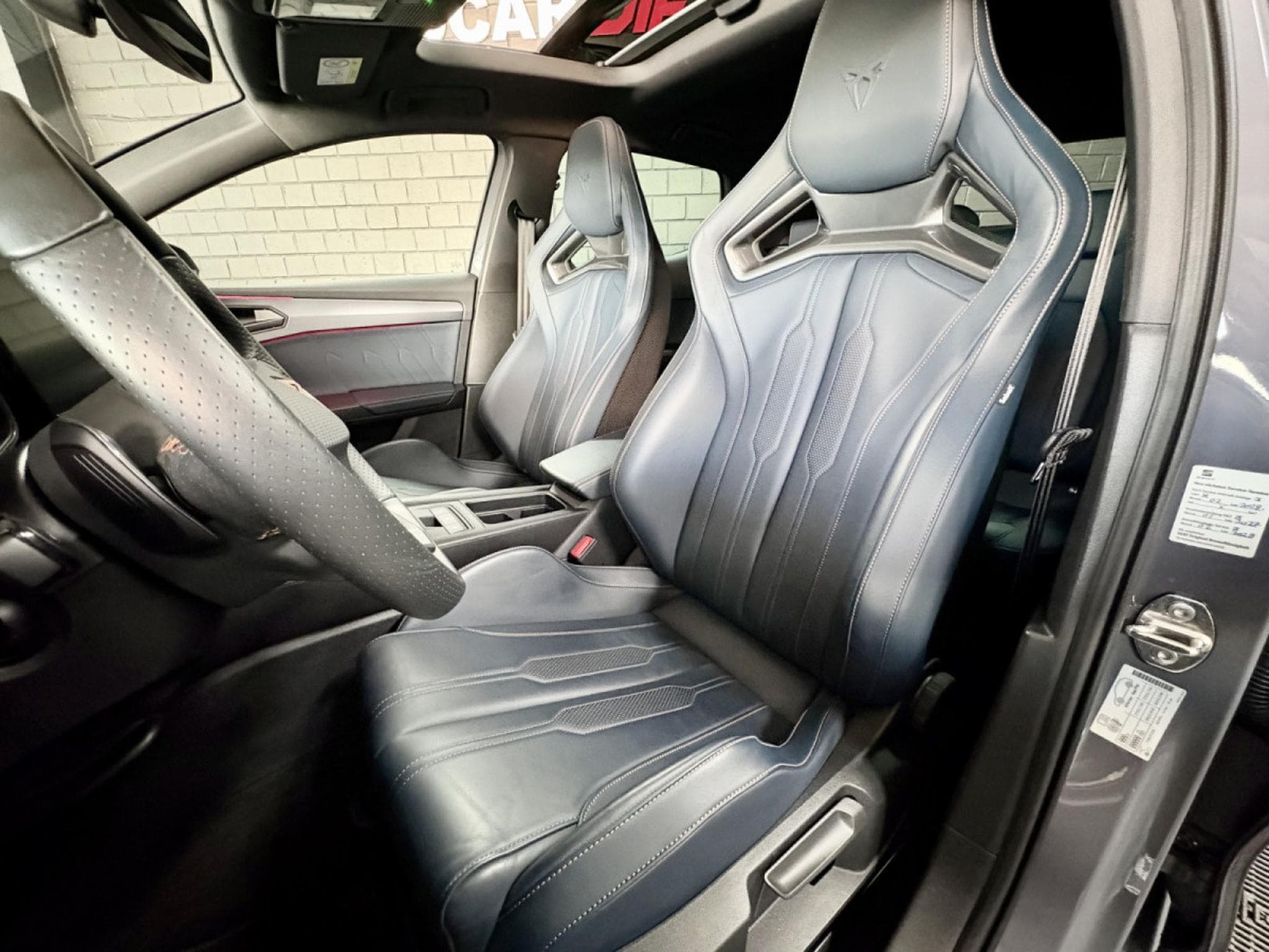 Cupra Leon VZ CUP 2.0 TSI 300CV * PANO * VSS * BEATS * CARBONE * (2024) - Photo 6