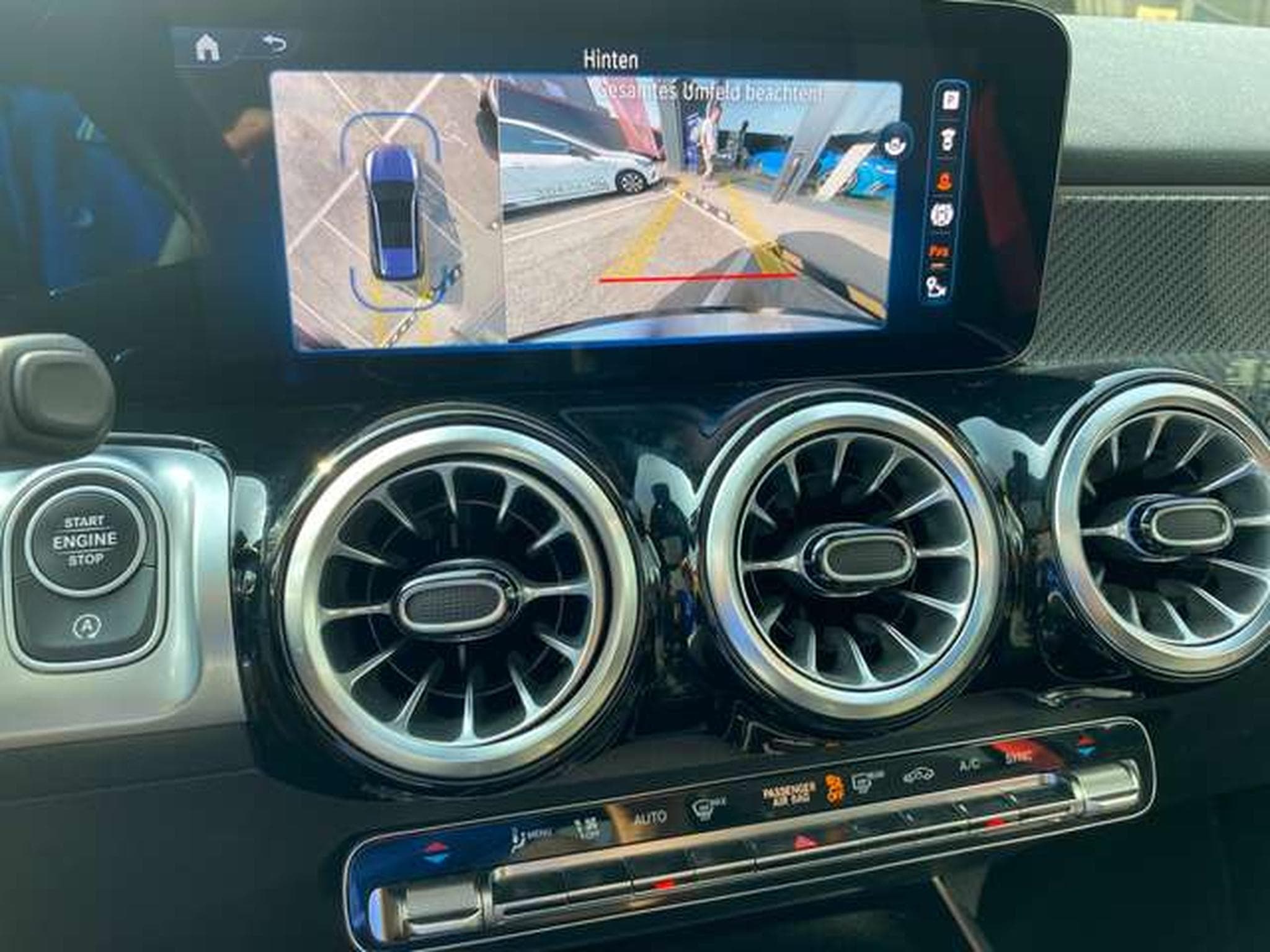 Mercedes GLB 35 AMG AMG GLB 35 4Matic AMG Speedshift DCT 8G (2024) - Photo 14
