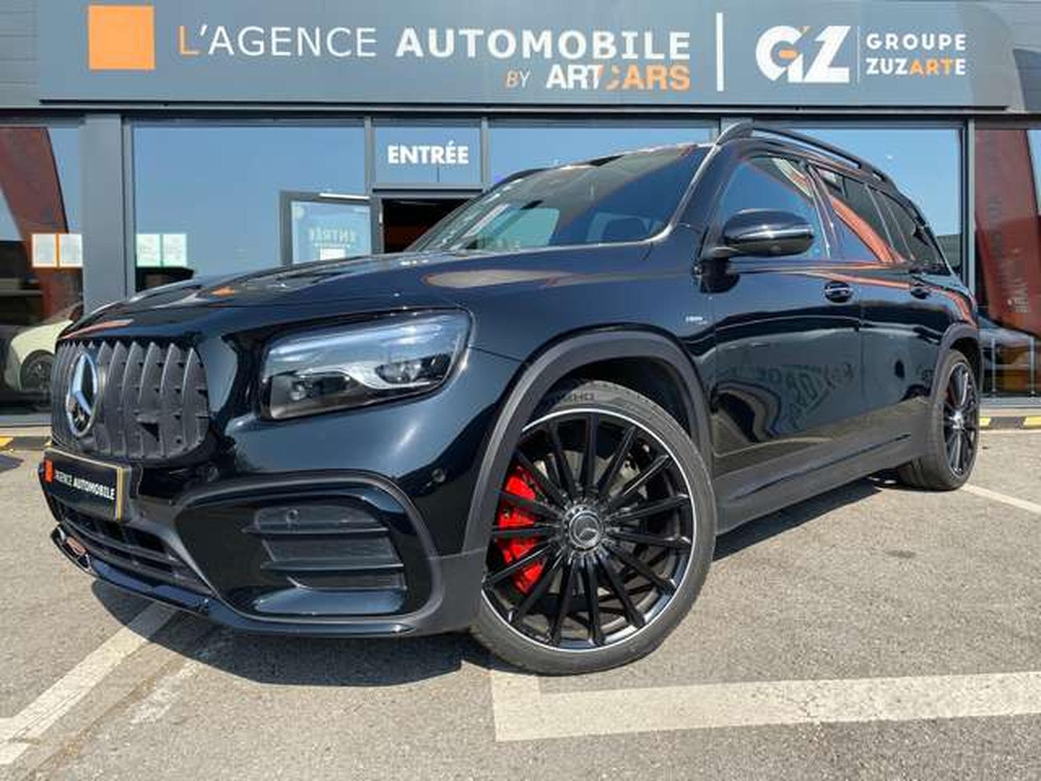 Mercedes GLB 35 AMG AMG GLB 35 4Matic AMG Speedshift DCT 8G (2024) - Photo 2