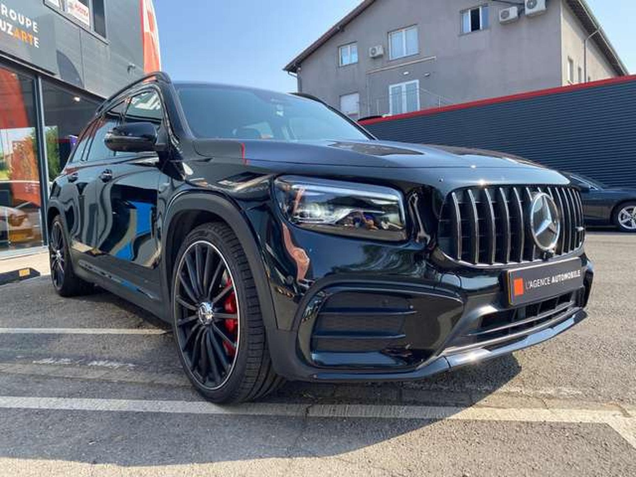 Mercedes GLB 35 AMG AMG GLB 35 4Matic AMG Speedshift DCT 8G (2024) - Photo 4