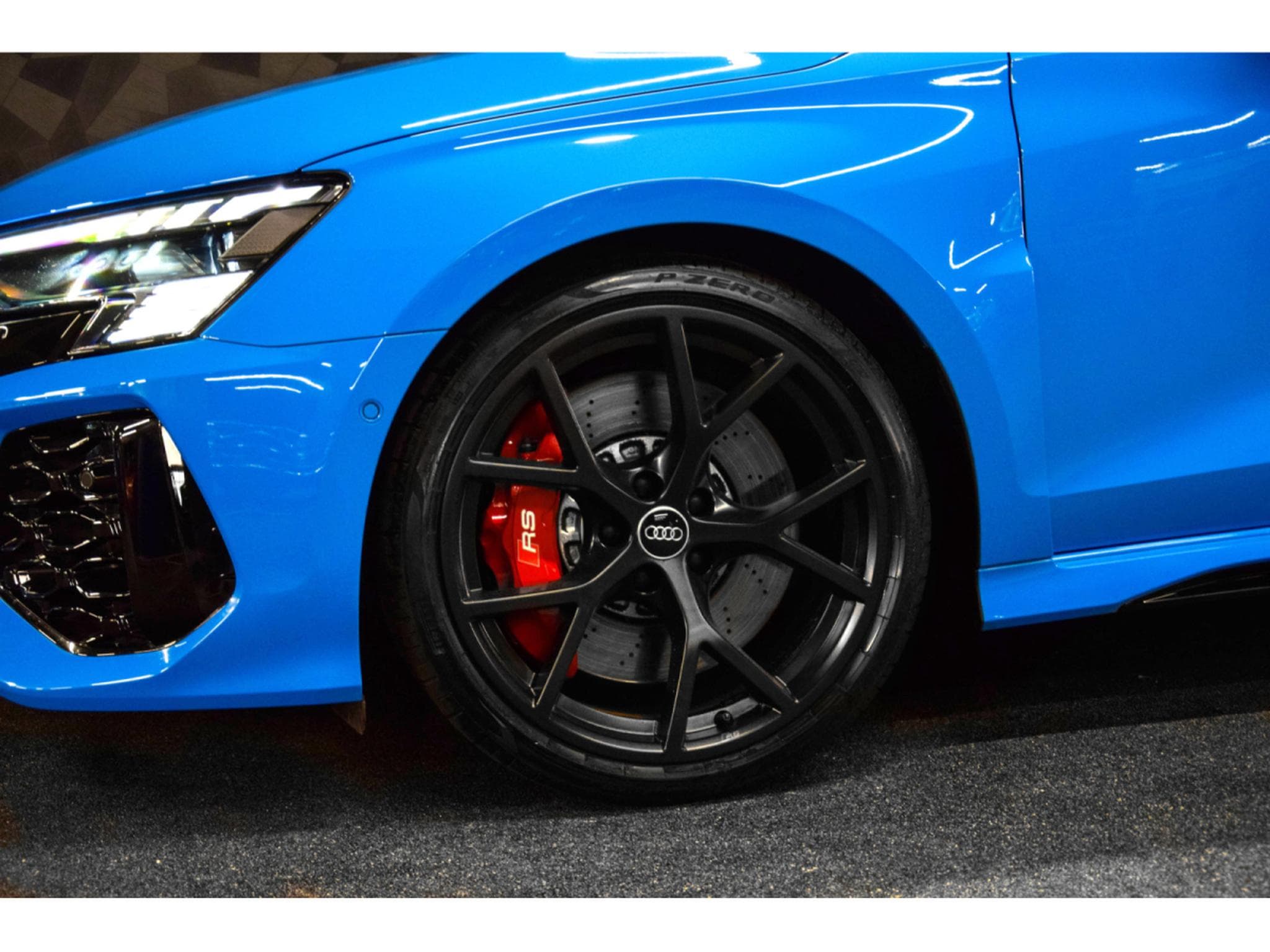 Audi RS3 BERLINE - BLEU TURBO (2022) - Photo 12