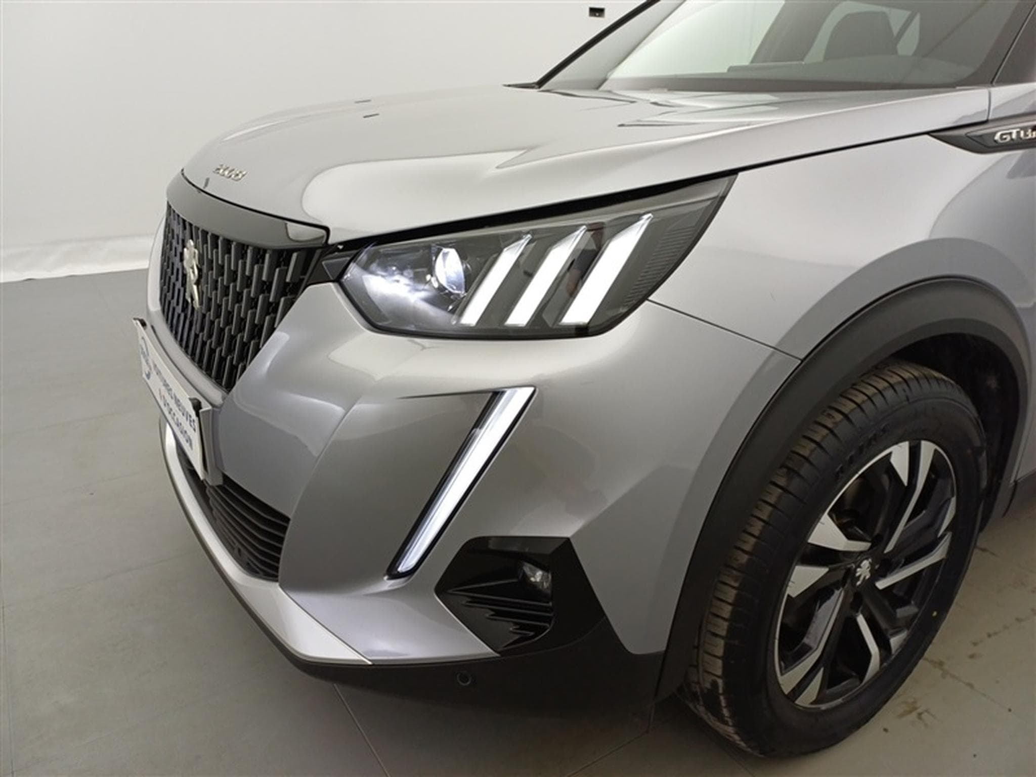 Peugeot 2008 1.2 PureTech GT Line PANO/CAM/CARPLAY (2021) - Photo 16