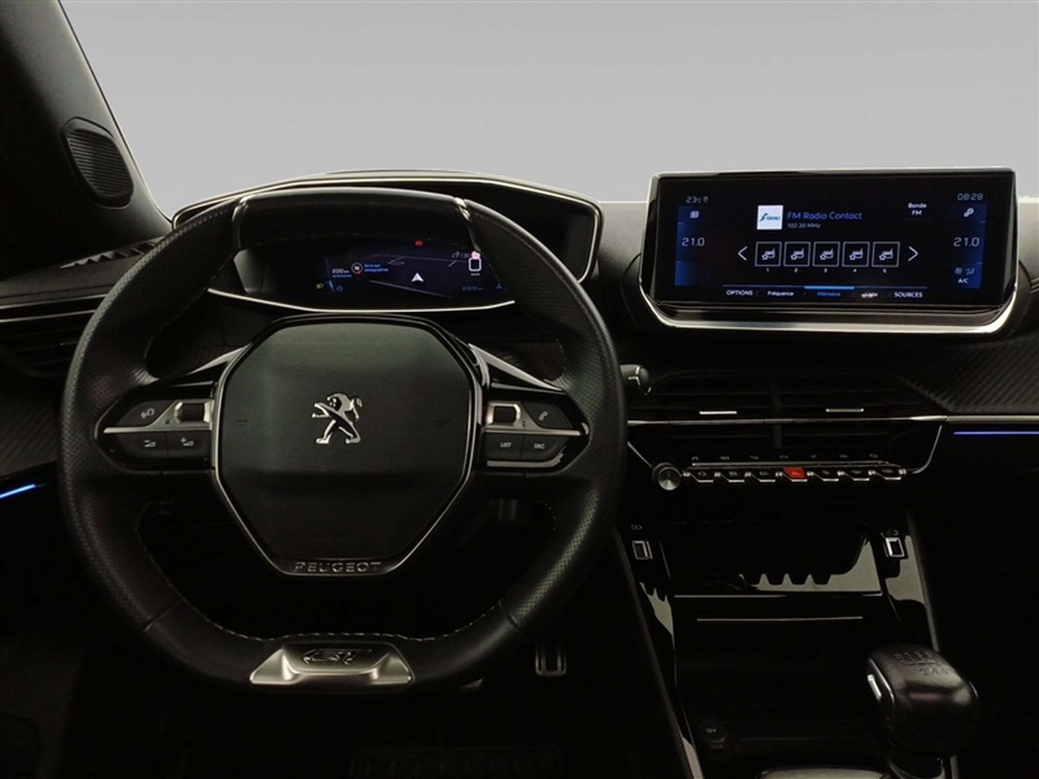 Peugeot 2008 1.2 PureTech GT Line PANO/CAM/CARPLAY (2021) - Photo 9