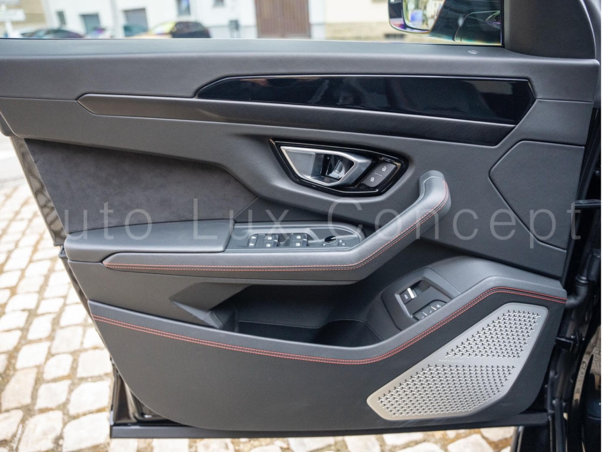 Lamborghini Urus 4.0 V8 (2022) - Photo 10