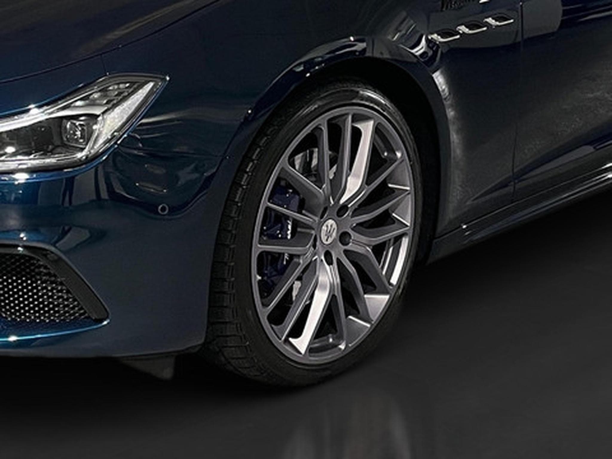 Maserati Ghibli 3.0 V6 Modena S Aut. 4x4 (2022) - Photo 21