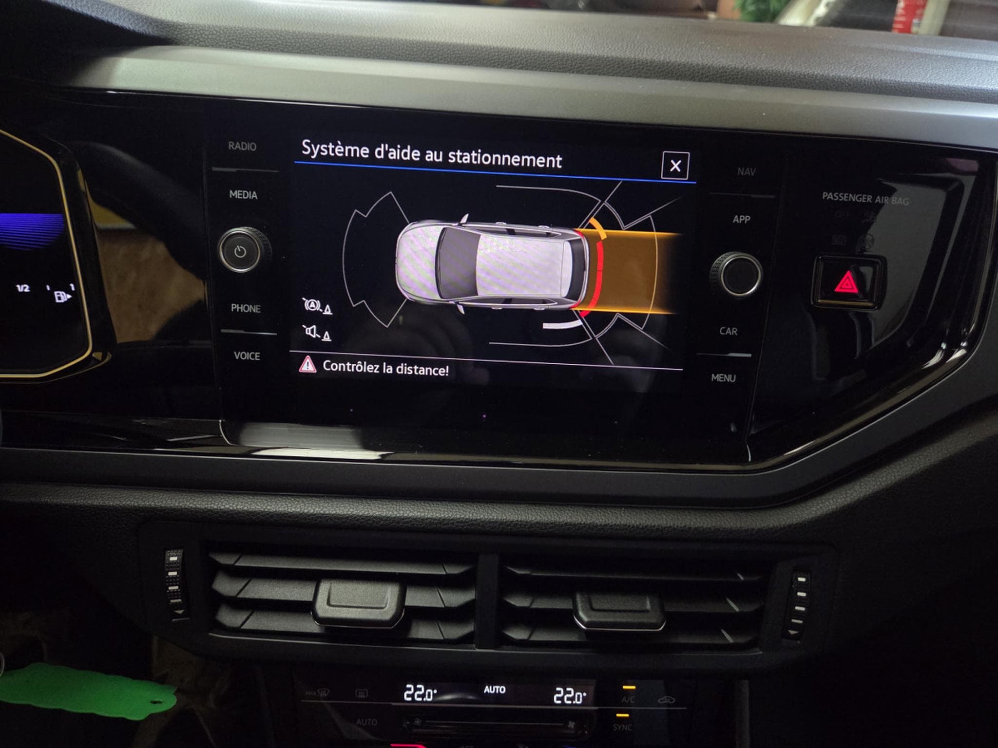 VW Polo TSI R-LINE 95CV (2023) - Photo 18