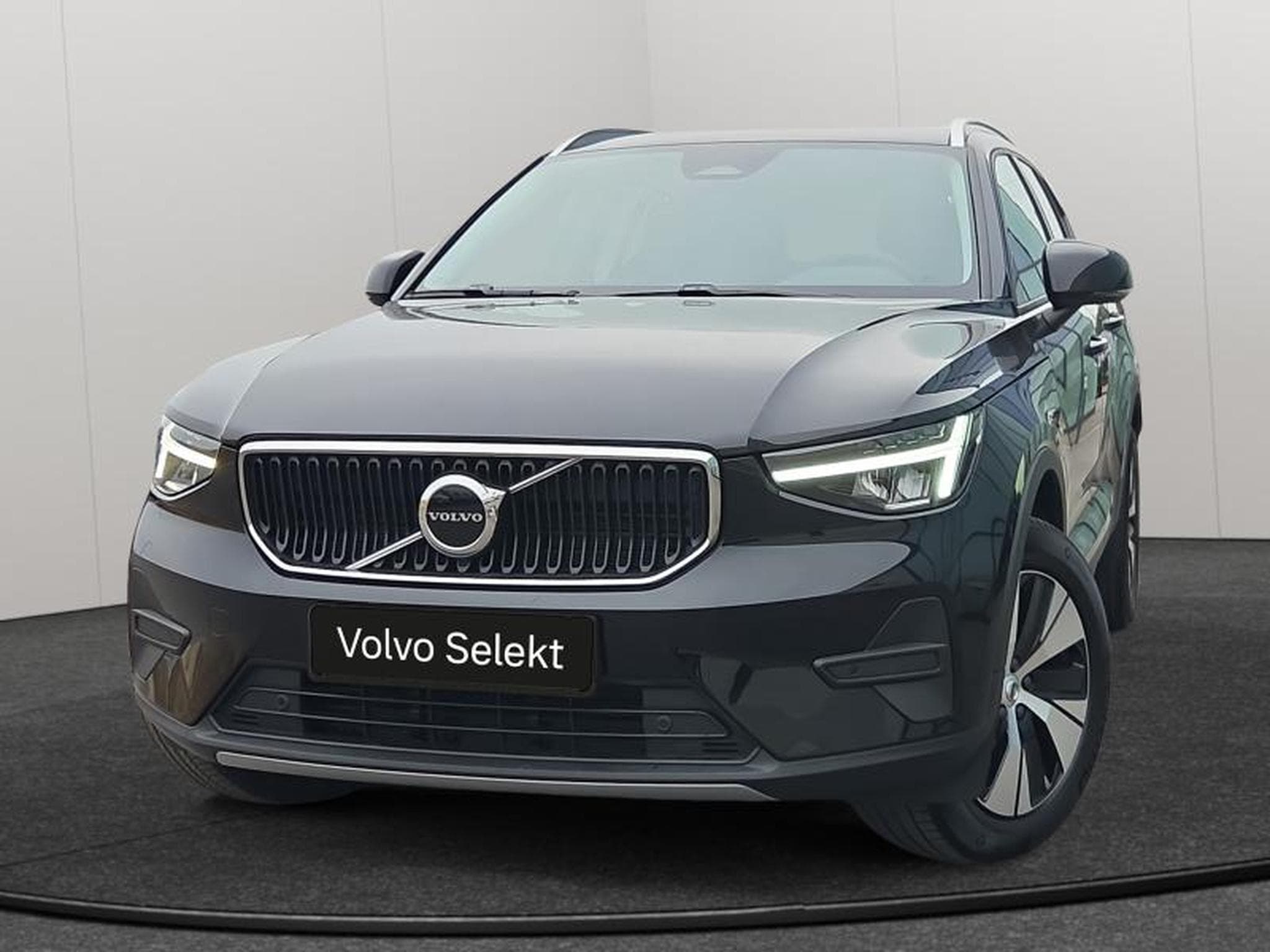 Volvo XC40 B3 Core 2026 / Essence (2025) - Photo 1