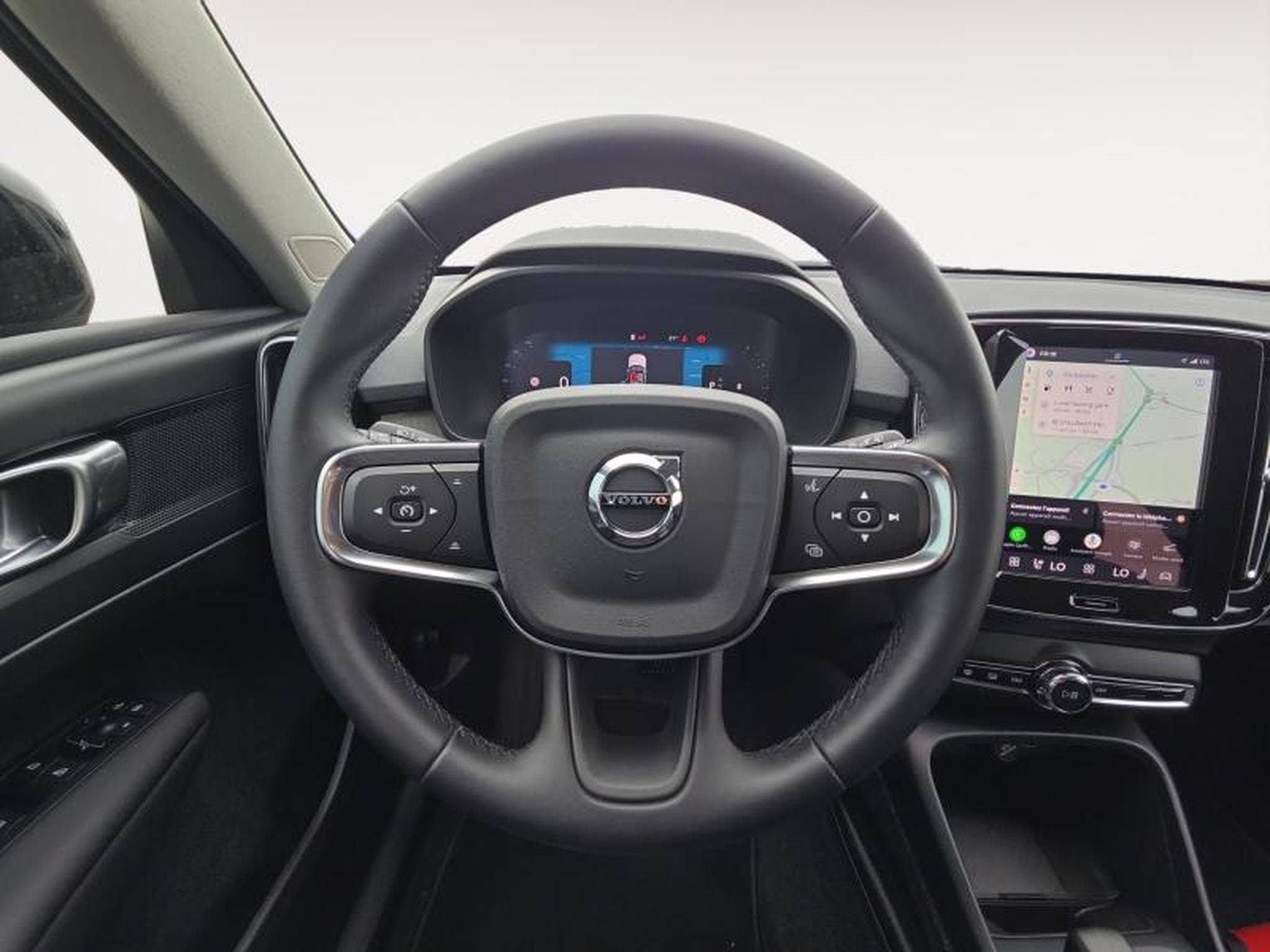 Volvo XC40 B3 Core 2026 / Essence (2025) - Photo 12