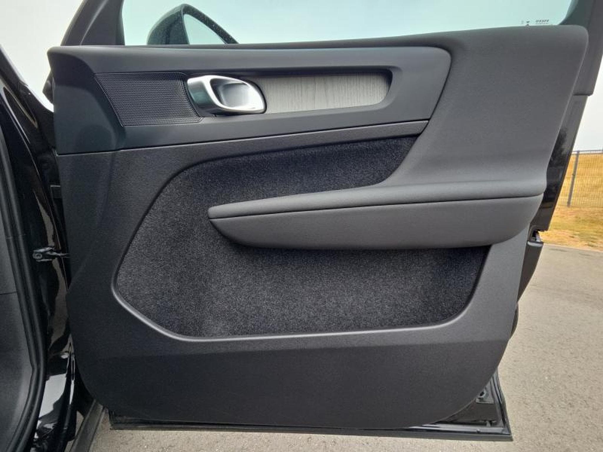 Volvo XC40 B3 Core 2026 / Essence (2025) - Photo 21