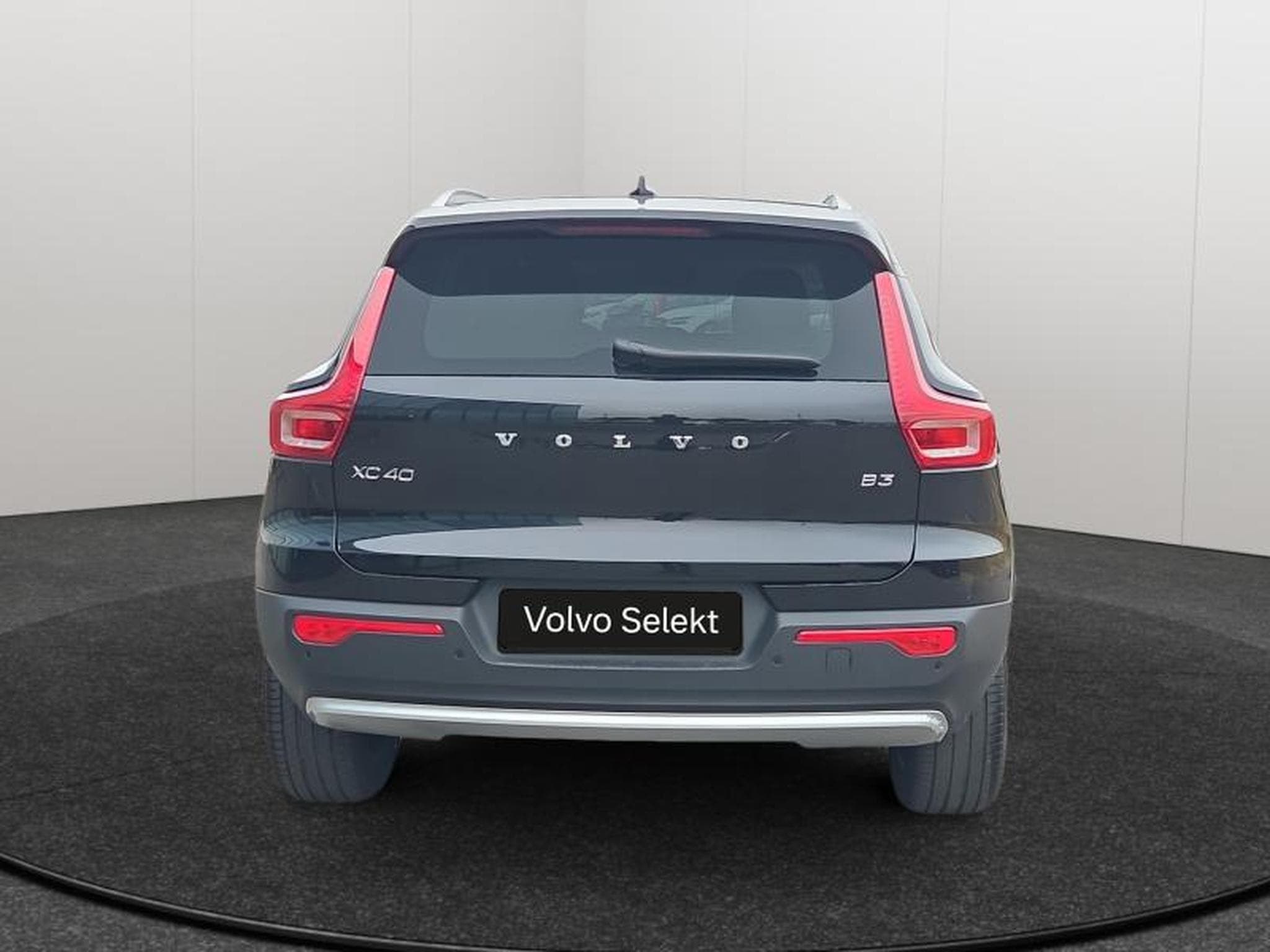Volvo XC40 B3 Core 2026 / Essence (2025) - Photo 4