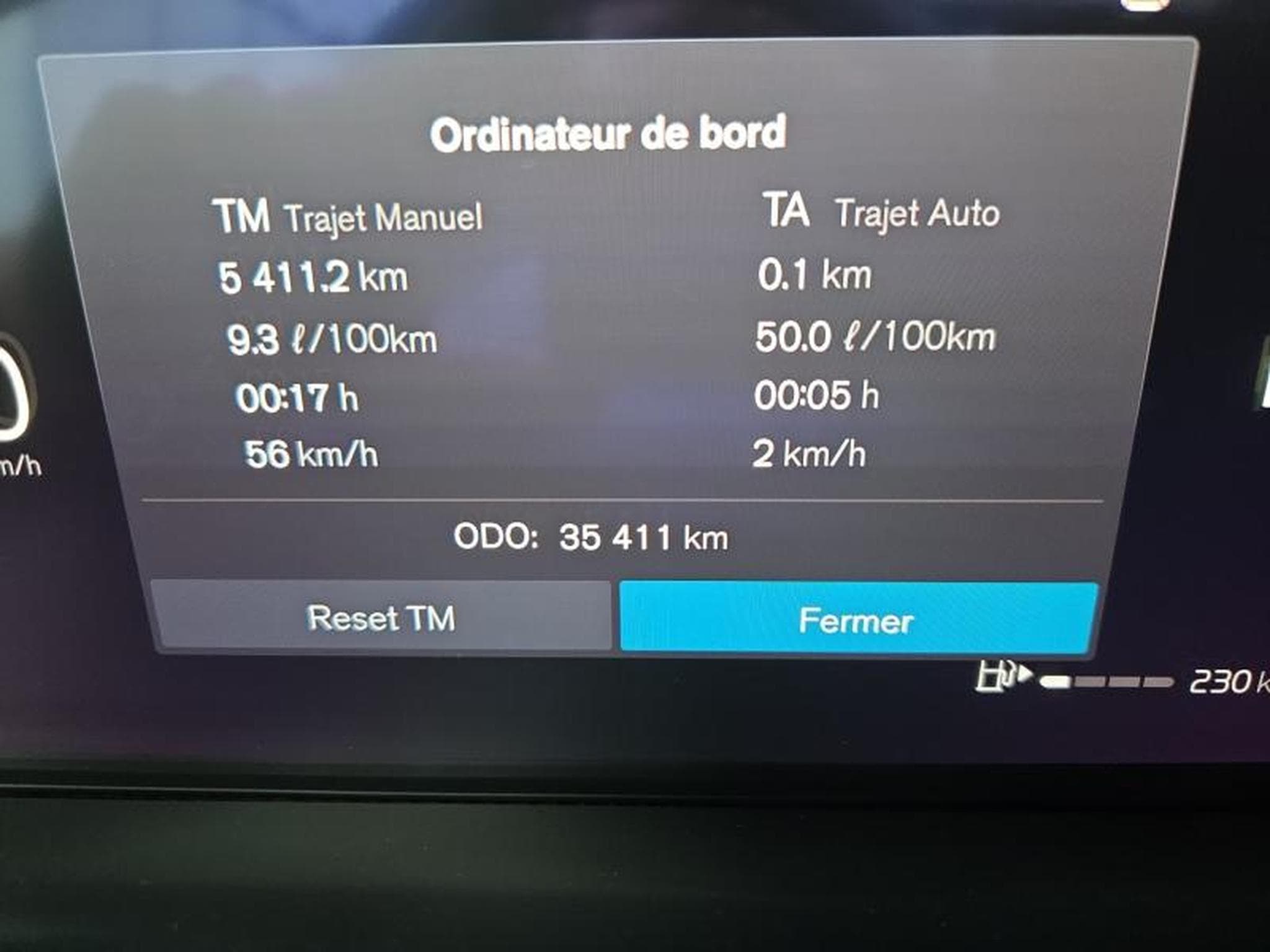 Volvo XC60 B4 Plus Dark / Essence (2023) - Photo 17