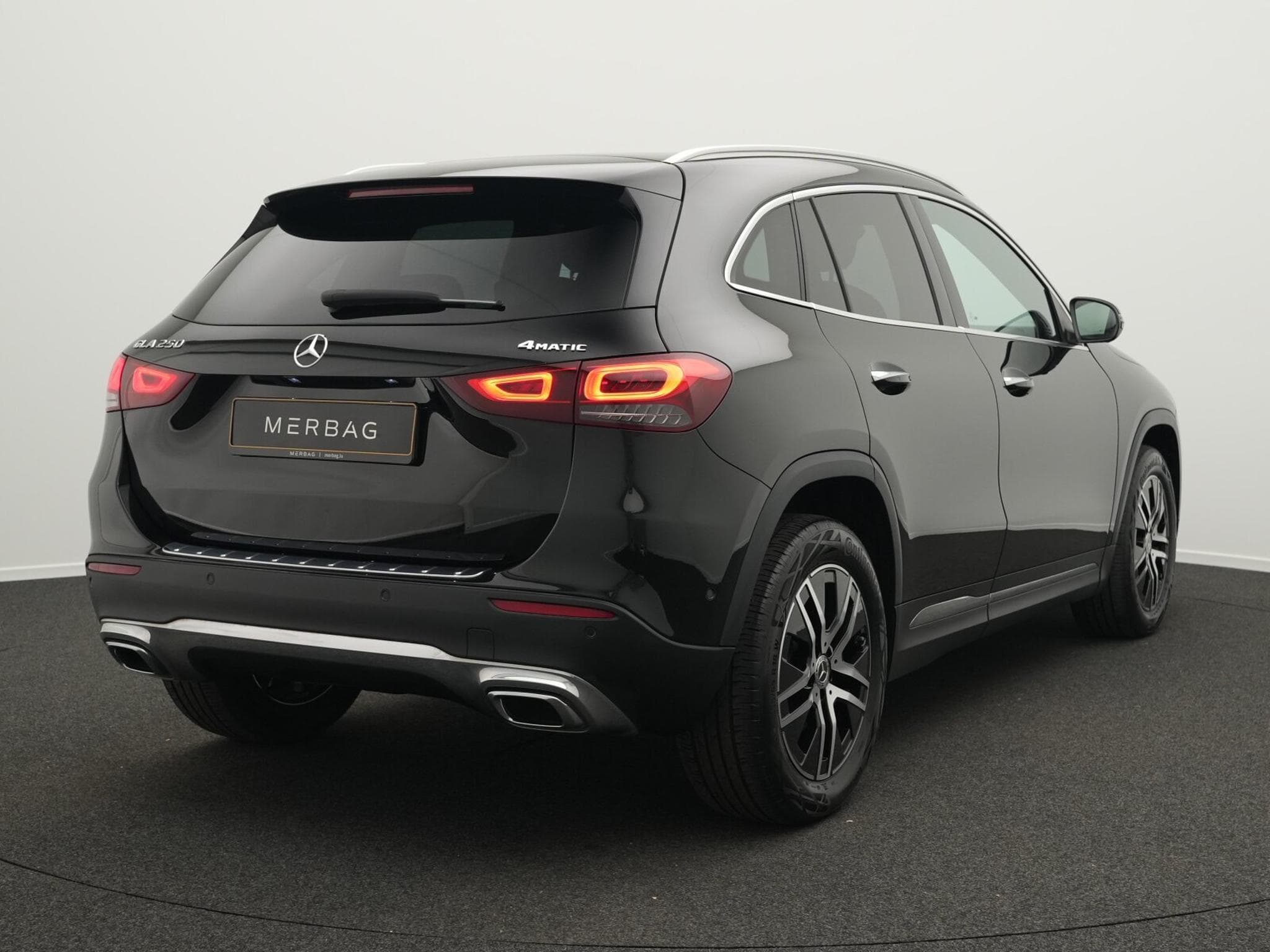 Mercedes GLA 250 4MATIC Off-Roader Multi+360°+Apple (2022) - Photo 3
