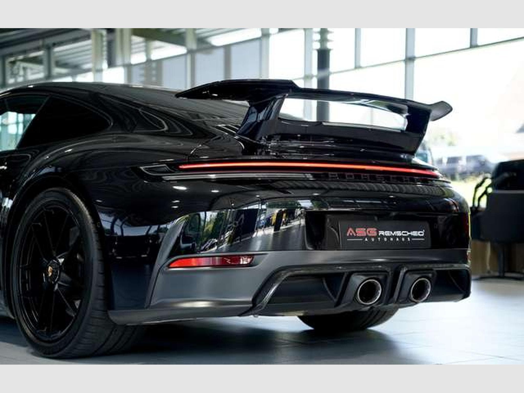 Porsche 911 Carrera GTS T-Hybrid *LIFT *Aero-Kit (2025) - Photo 17
