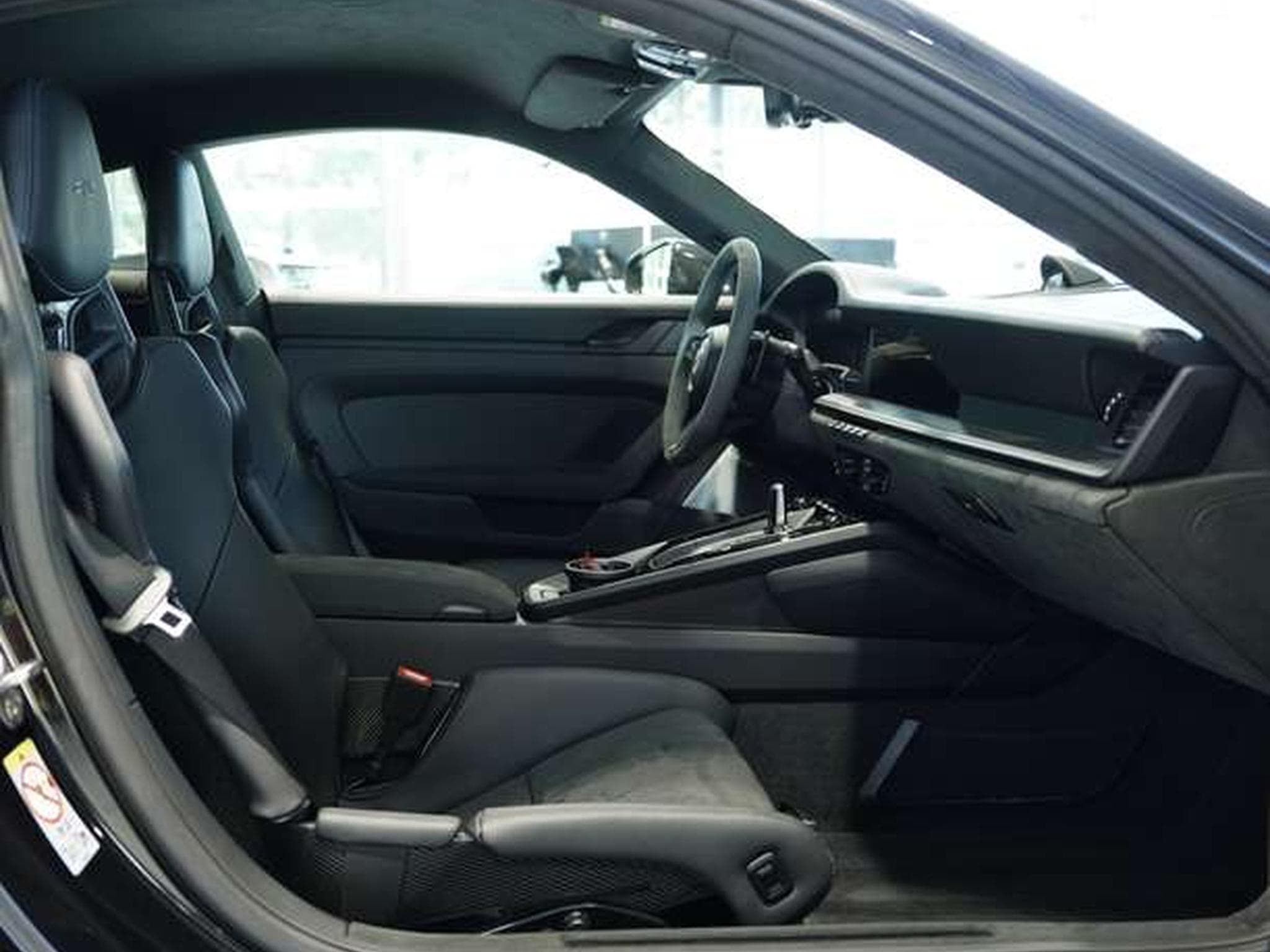 Porsche 911 Carrera GTS T-Hybrid *LIFT *Aero-Kit (2025) - Photo 22