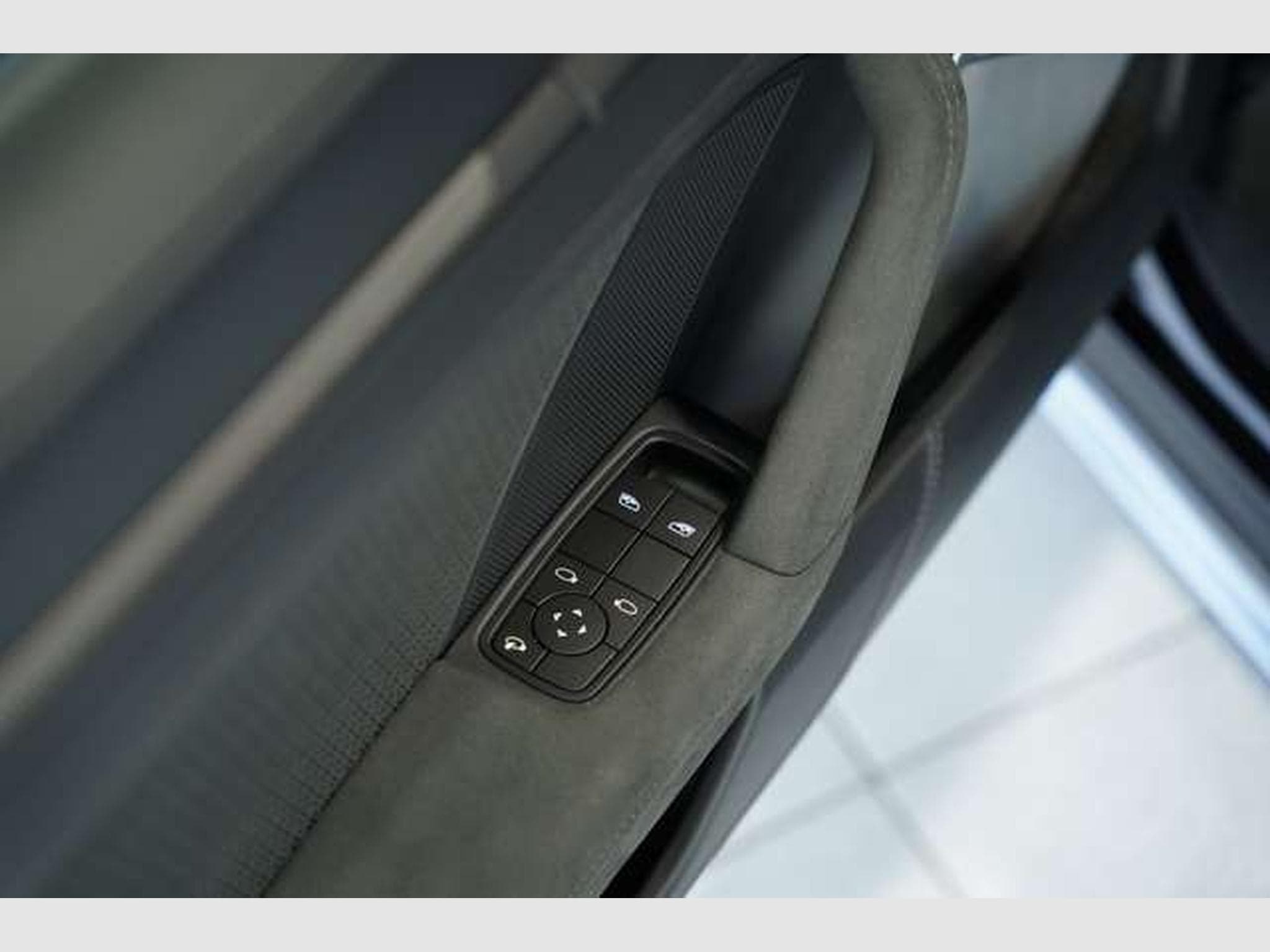 Porsche 911 Carrera GTS T-Hybrid *LIFT *Aero-Kit (2025) - Photo 36