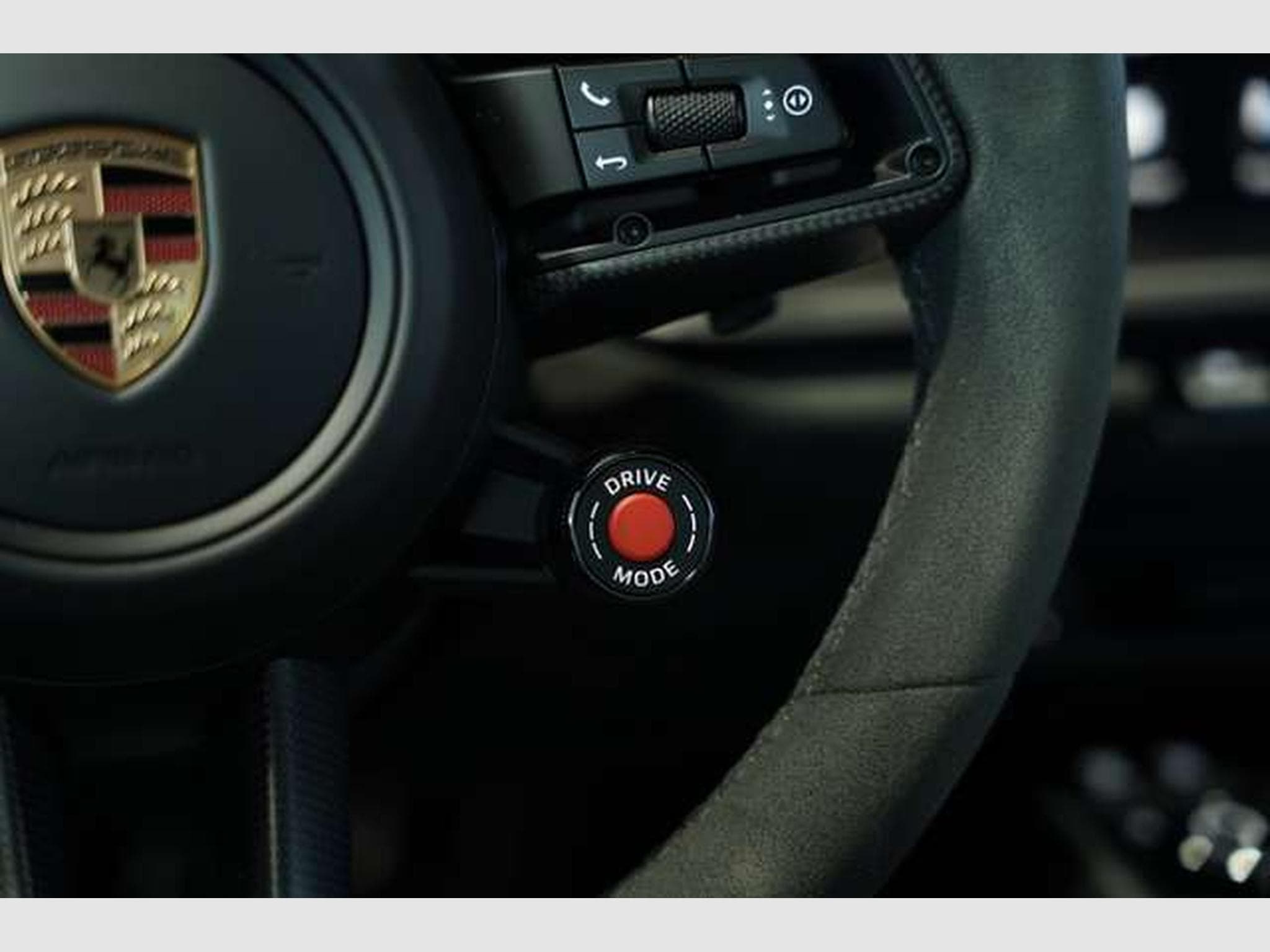 Porsche 911 Carrera GTS T-Hybrid *LIFT *Aero-Kit (2025) - Photo 46