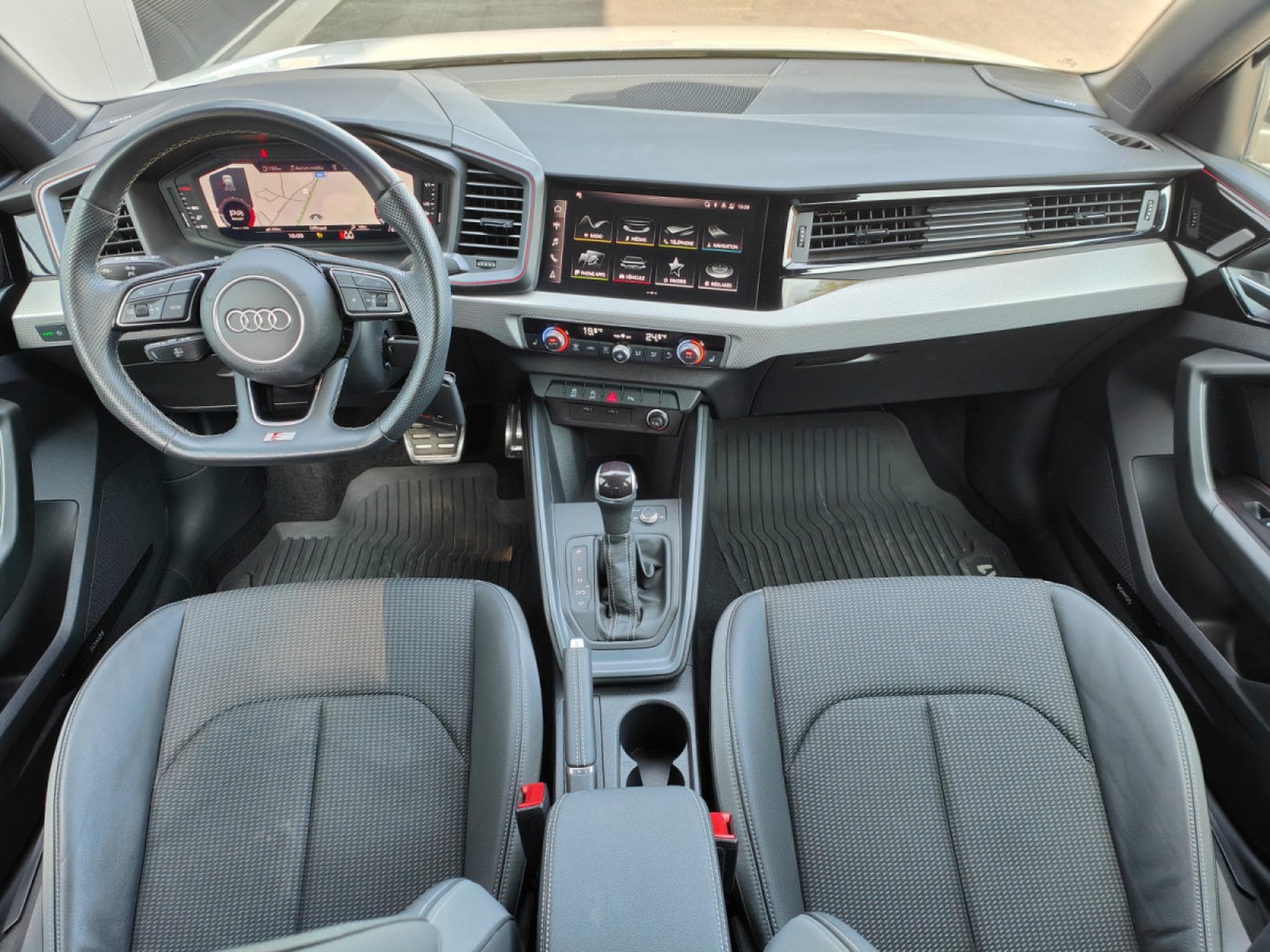 Audi A1 A1 SPORTBACK 30 TFSI S-LINE S-TRONIC CARPLAY ECLAIRAGE AMBIA (2023) - Photo 11