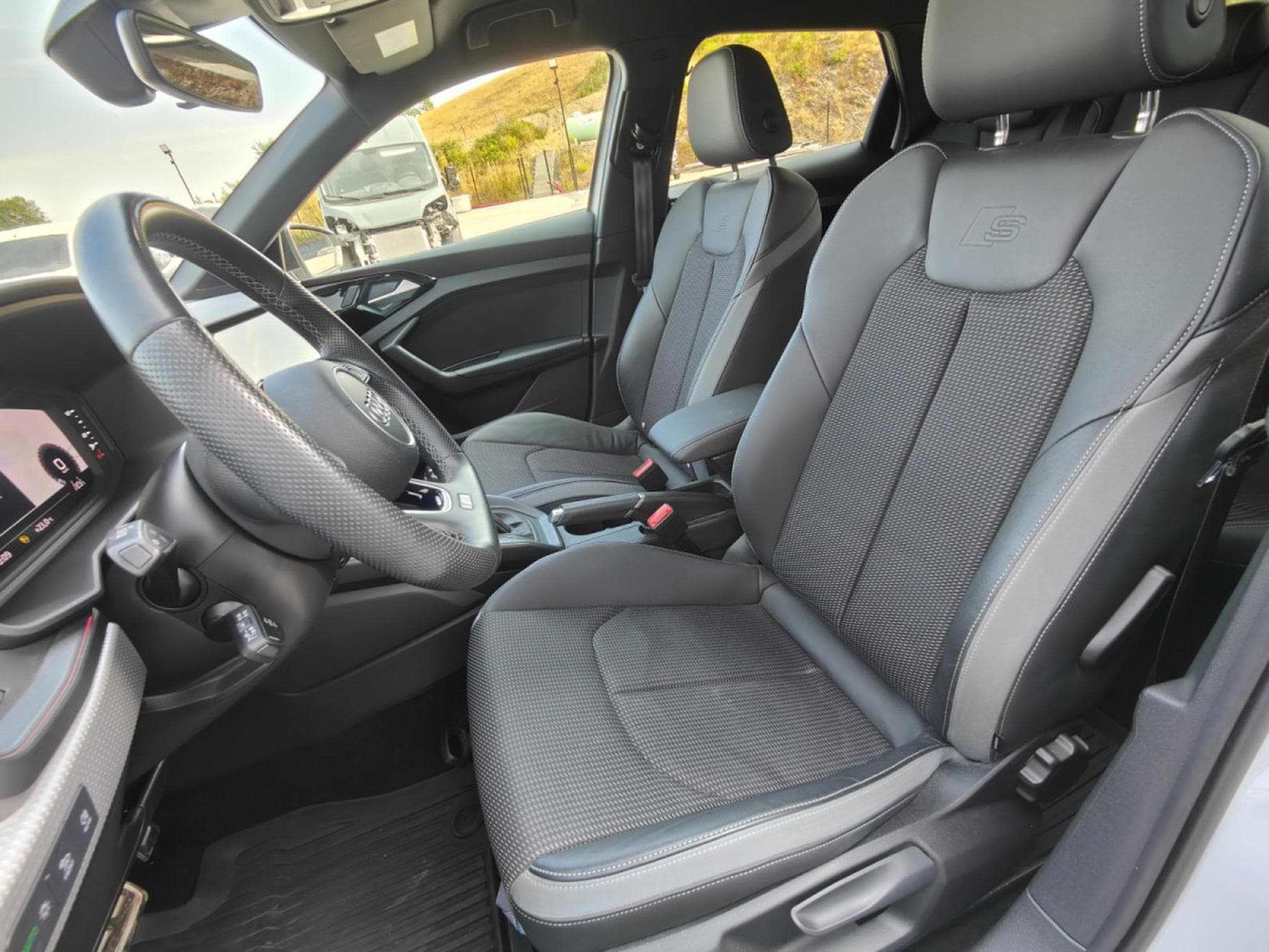 Audi A1 A1 SPORTBACK 30 TFSI S-LINE S-TRONIC CARPLAY ECLAIRAGE AMBIA (2023) - Photo 12