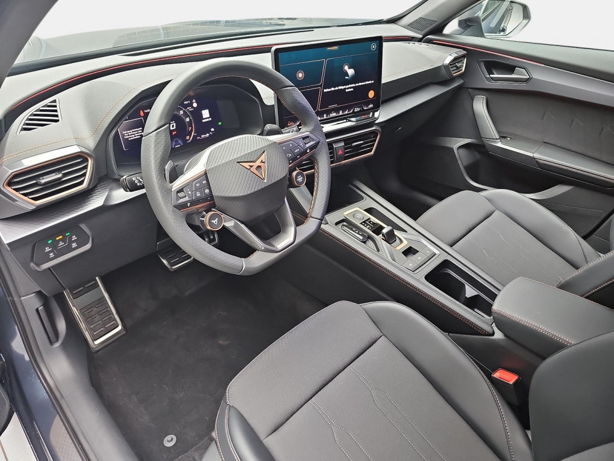 Cupra Formentor 1.5 TSI PHEV DSG 204 (2025) - Photo 18