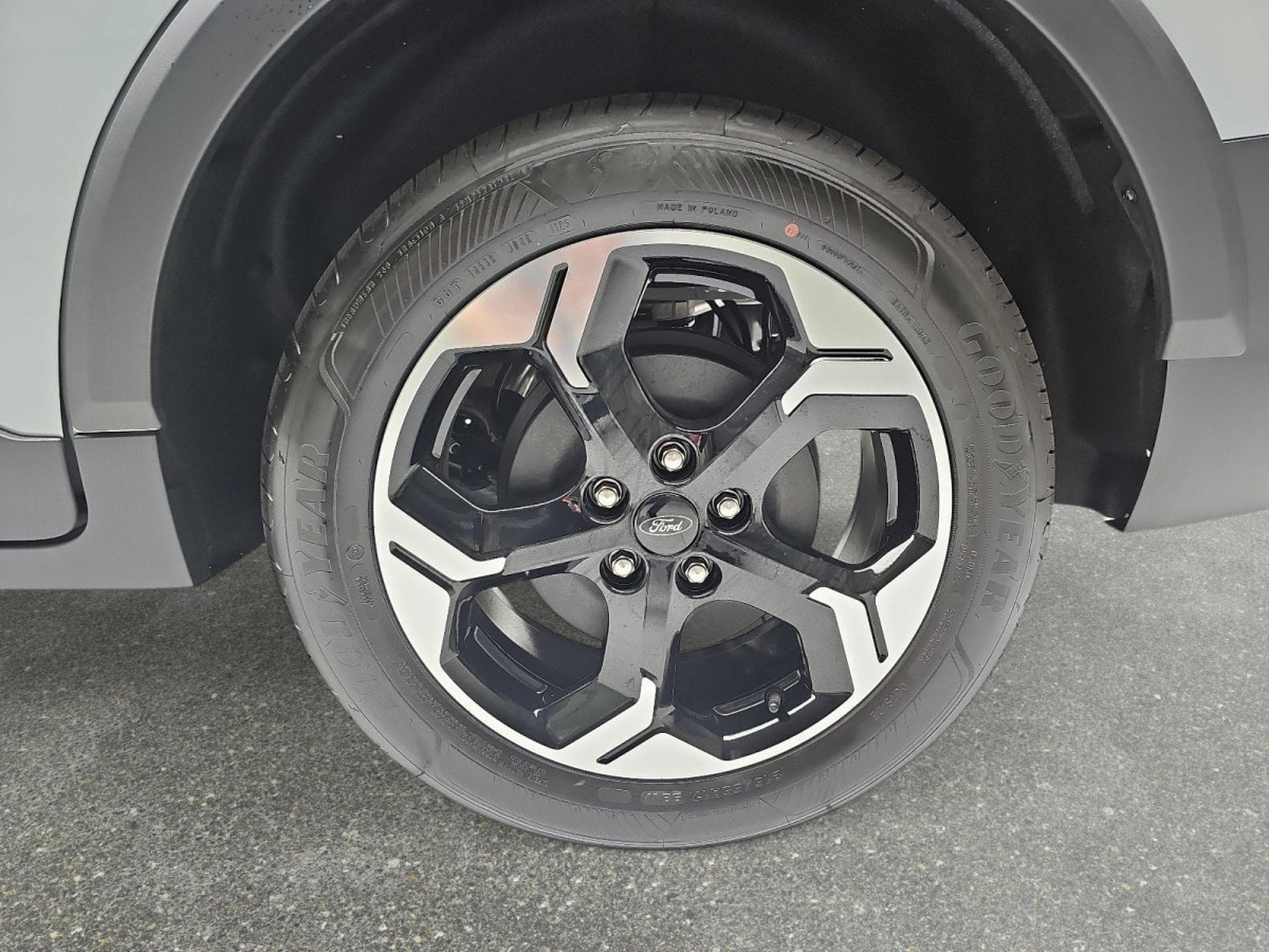 Ford Tourneo 1.0i Ecoboost 126 Active Automatik (2026) - Photo 6