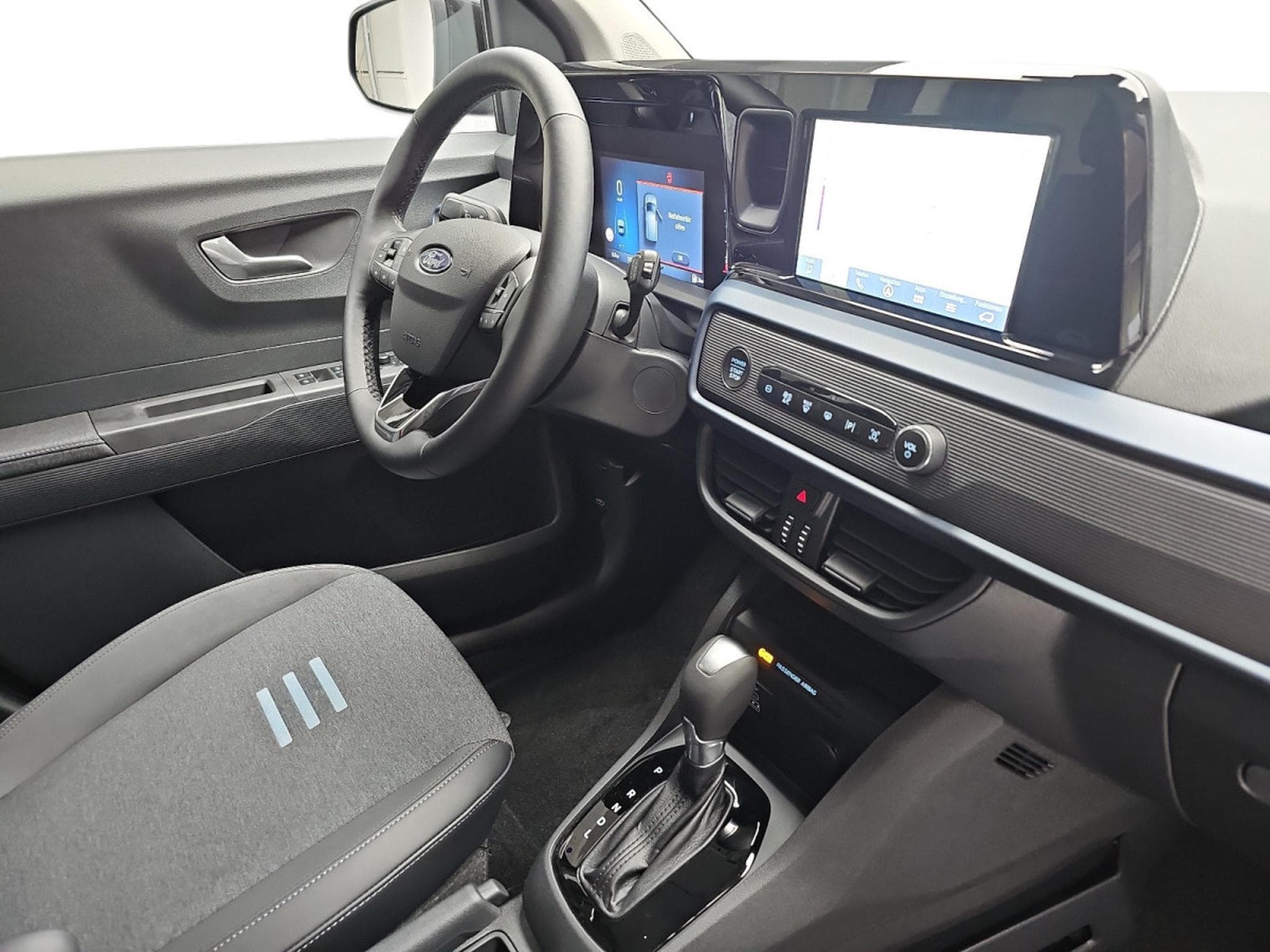 Ford Tourneo 1.0i Ecoboost 126 Active Automatik (2026) - Photo 15