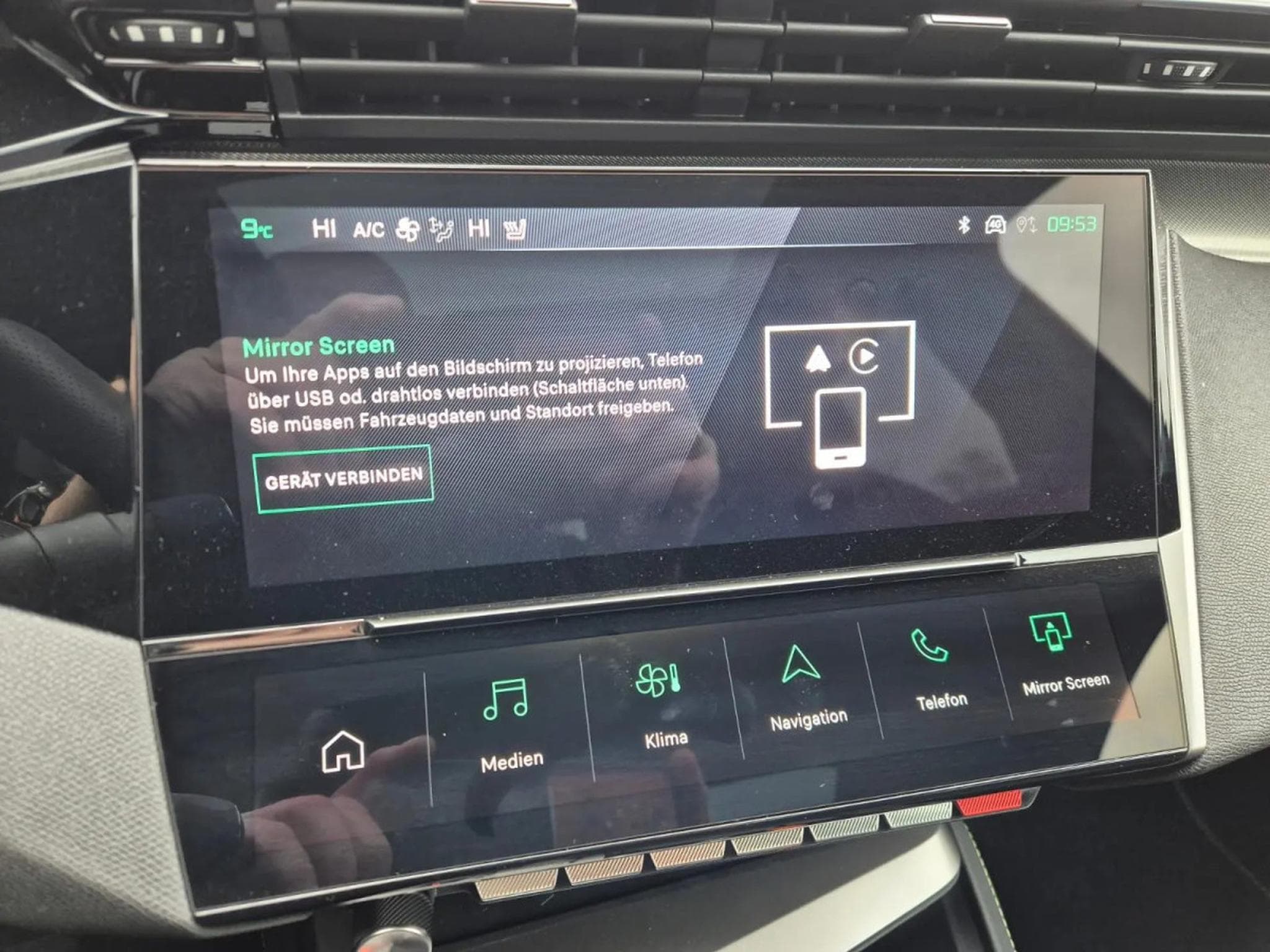 Peugeot 308 1.2 Hybrid e-DSC6 145 GT Exclusive (2026) - Photo 20